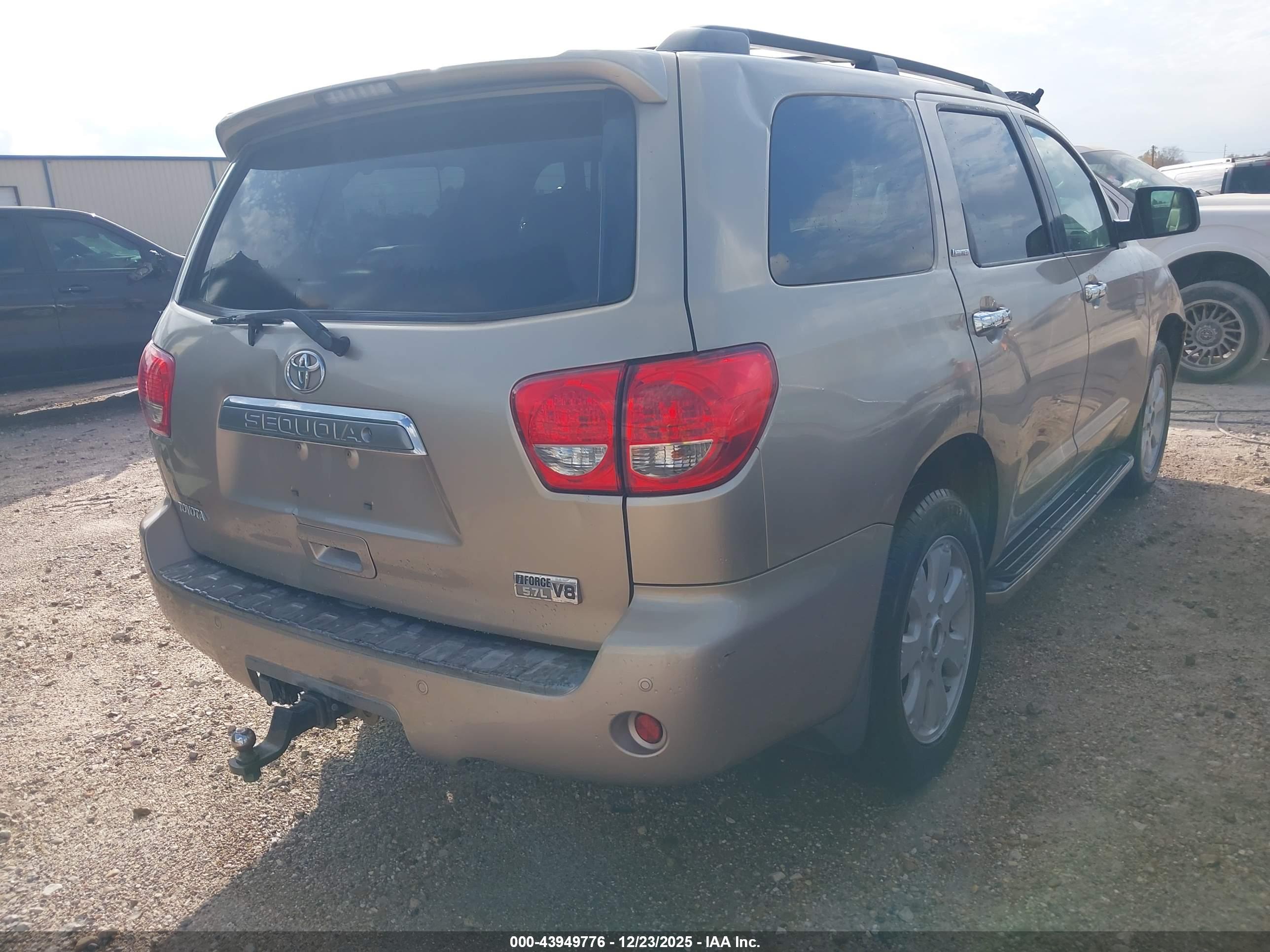 TOYOTA SEQUOIA image 4