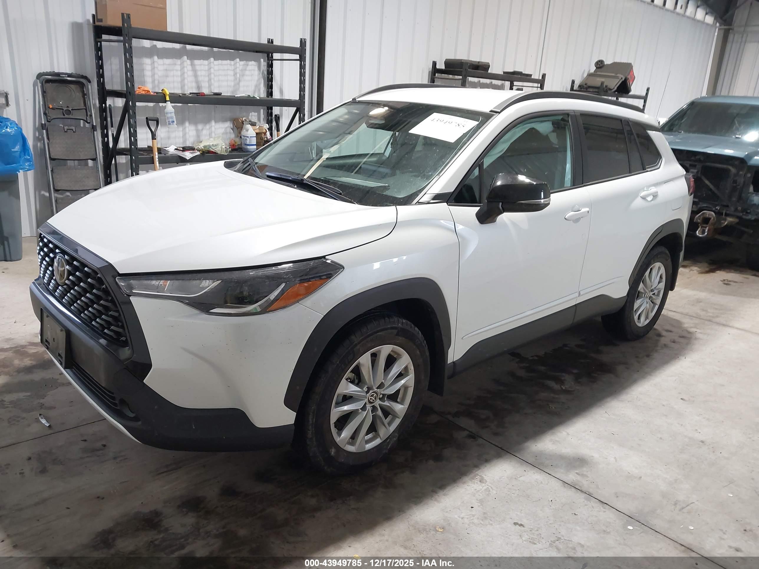 TOYOTA COROLLA image 2