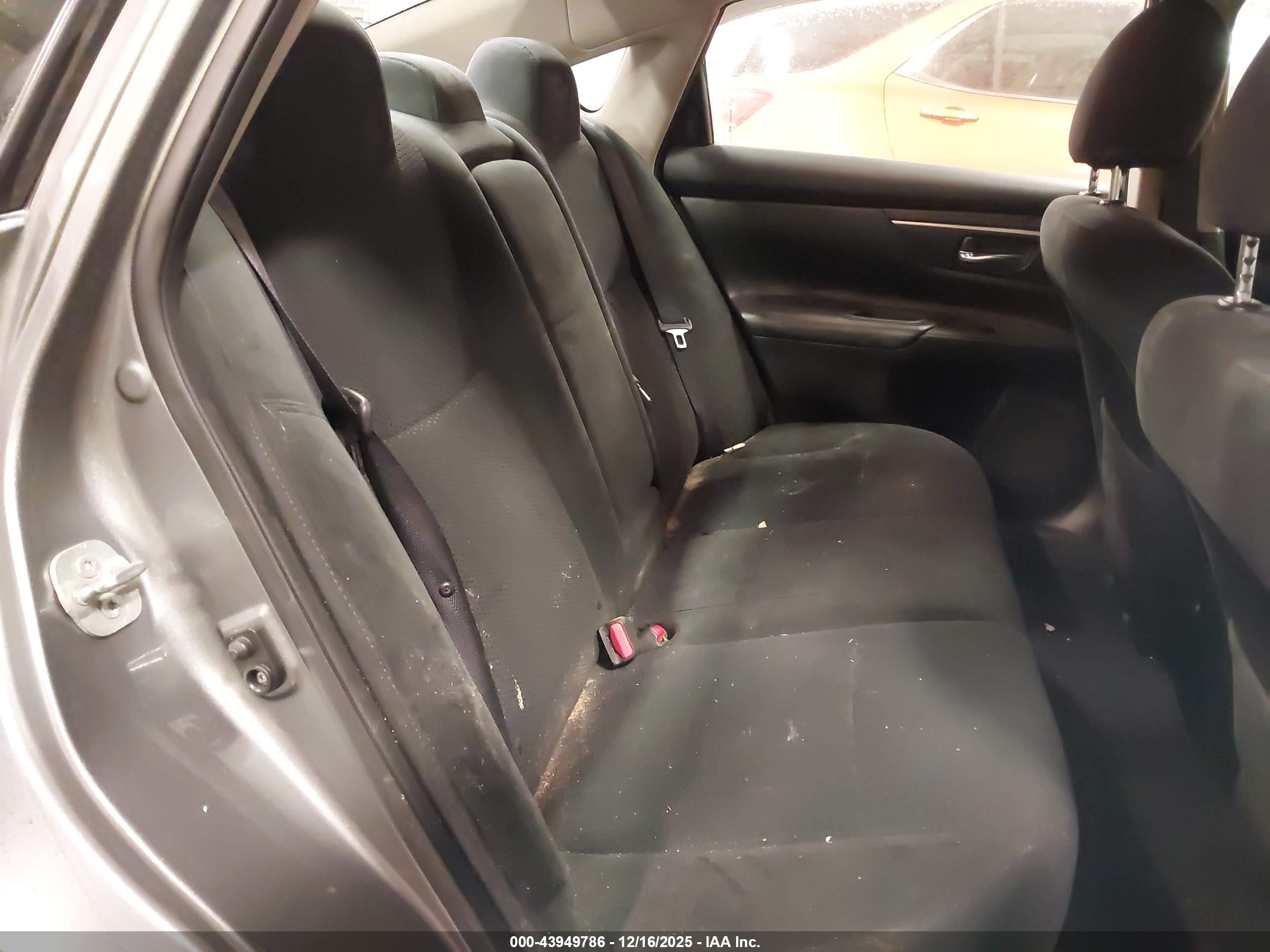 NISSAN ALTIMA image 8