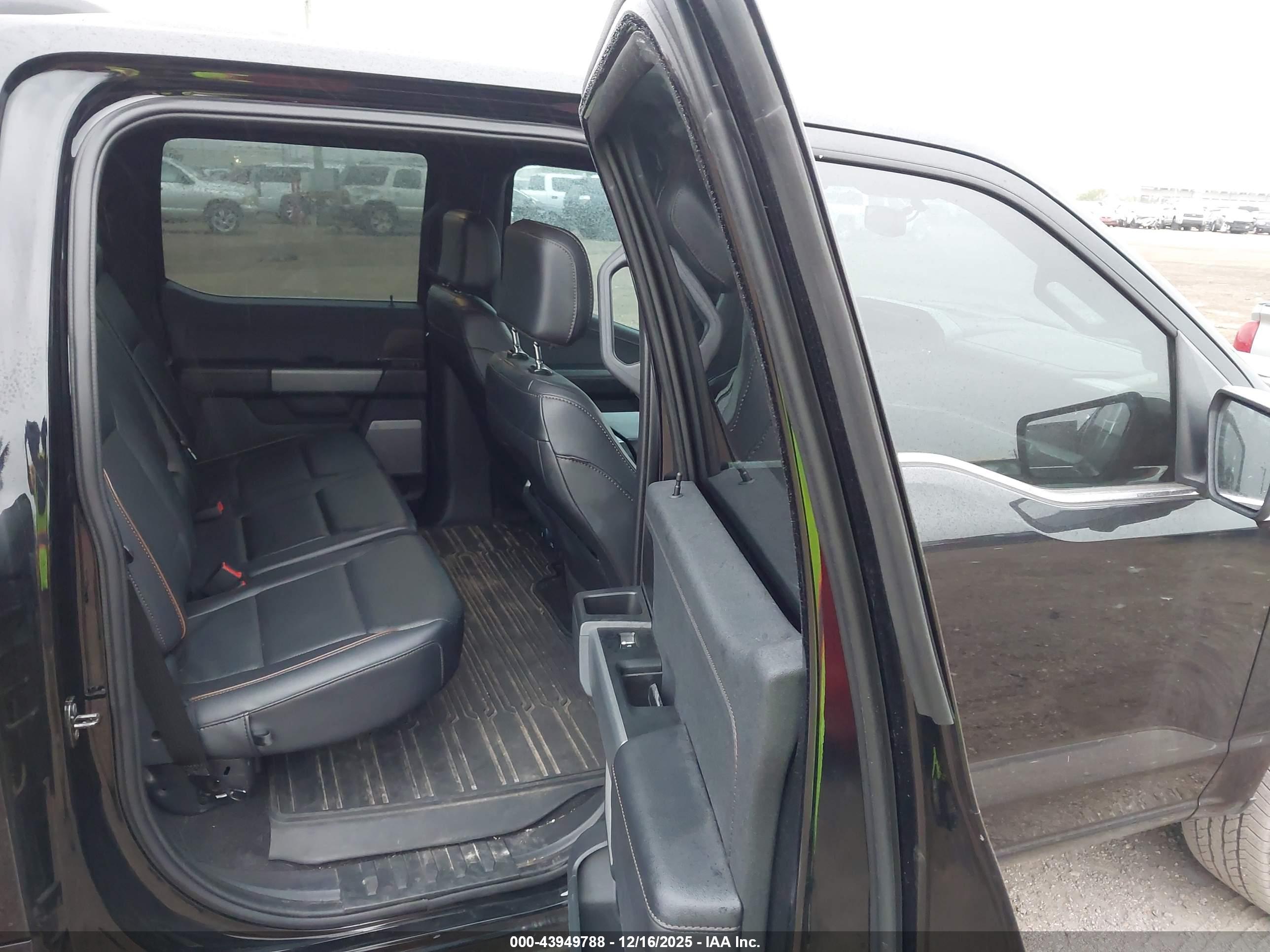 FORD F-150 image 8
