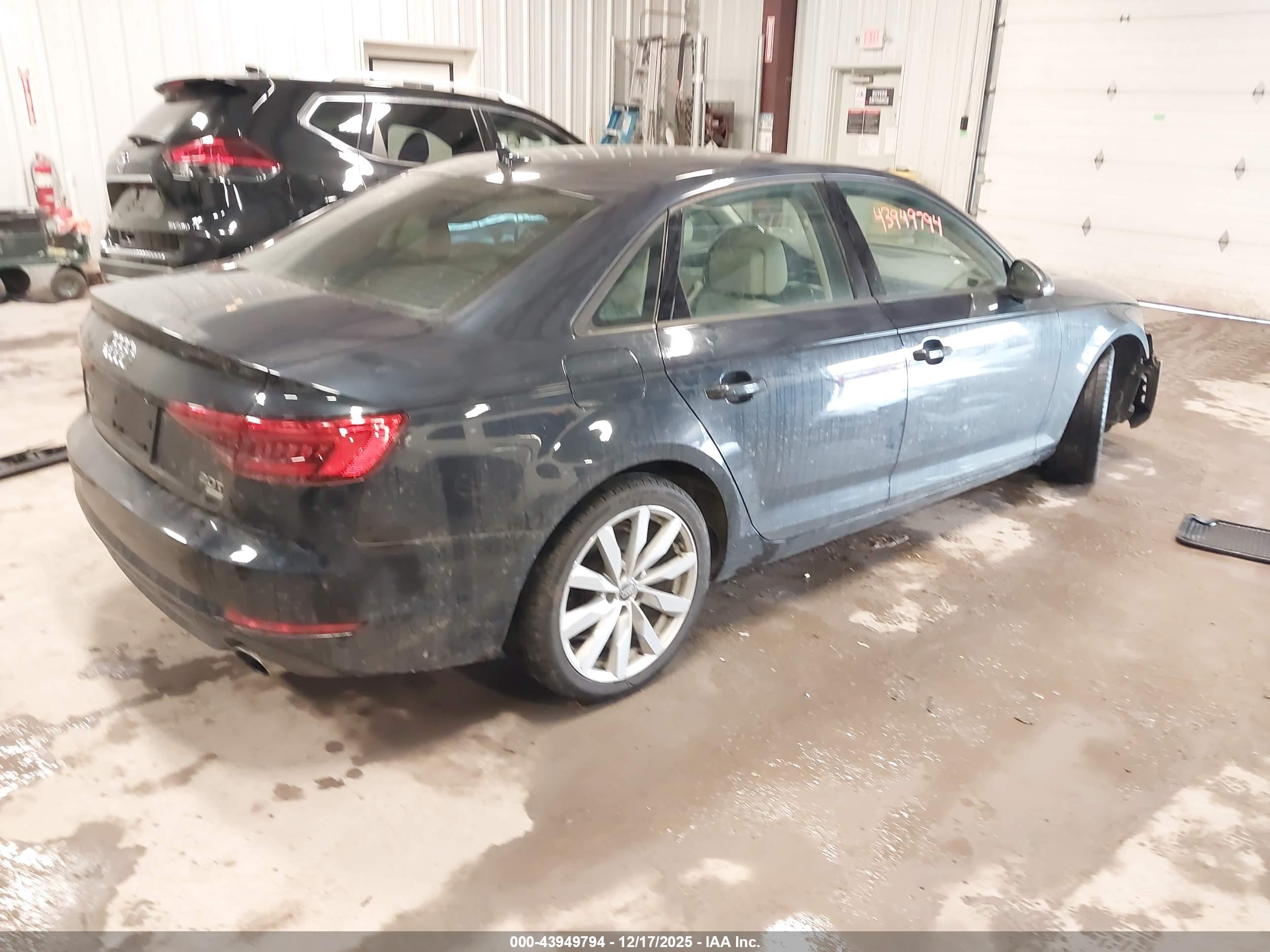 AUDI A4 image 4