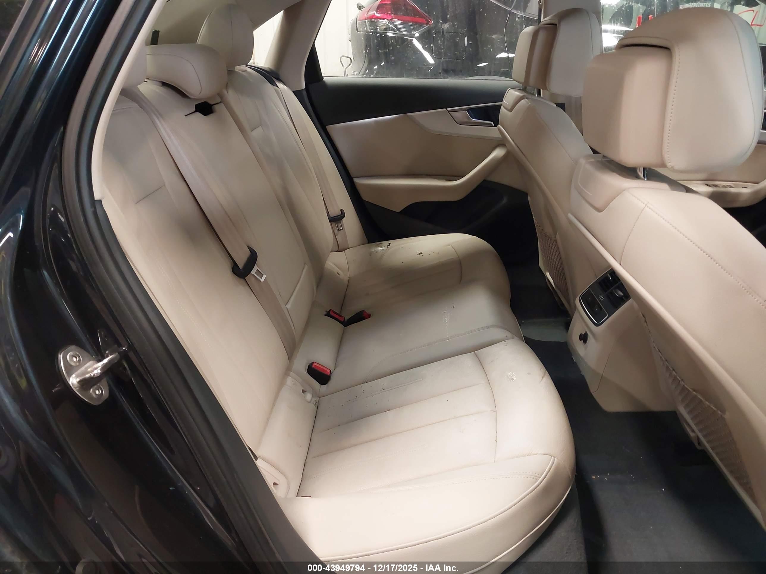 AUDI A4 image 8
