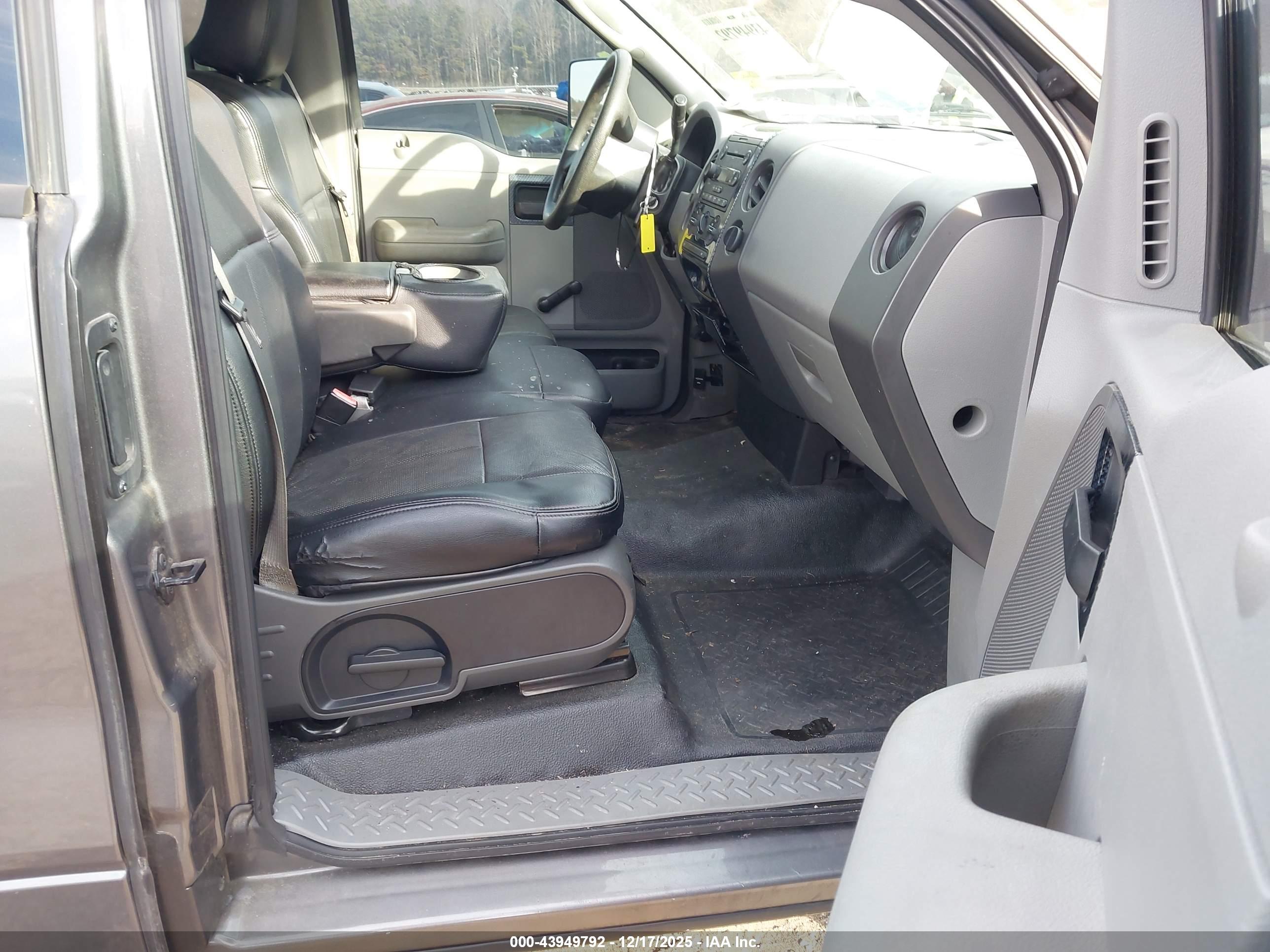 FORD F-150 image 8
