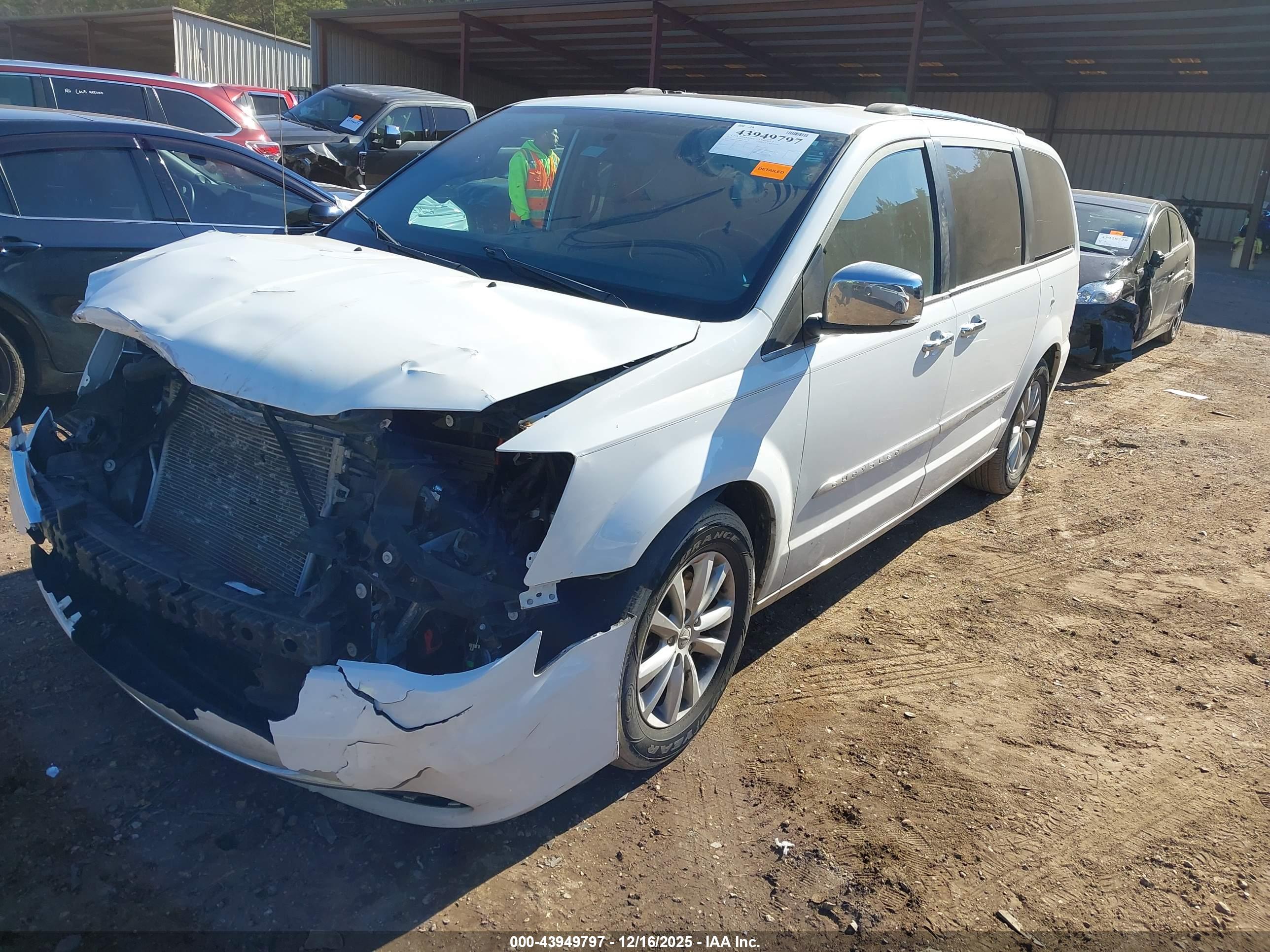 CHRYSLER TOWN image 2