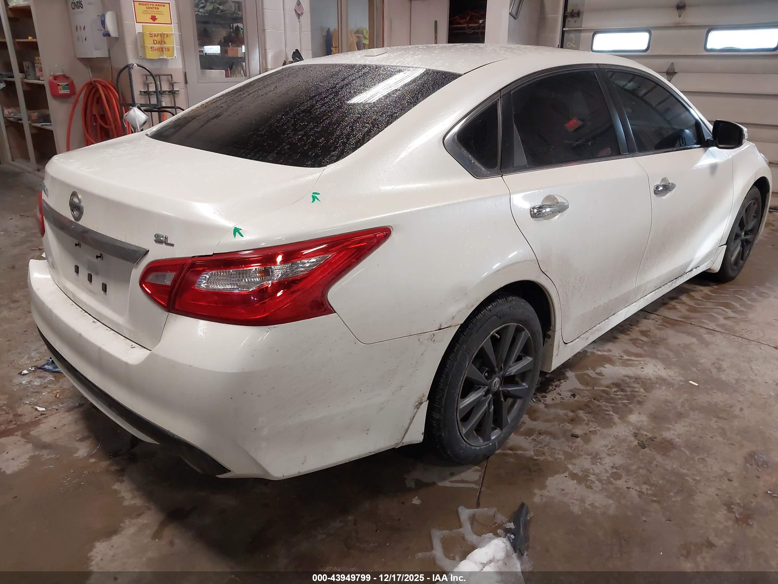 NISSAN ALTIMA image 4
