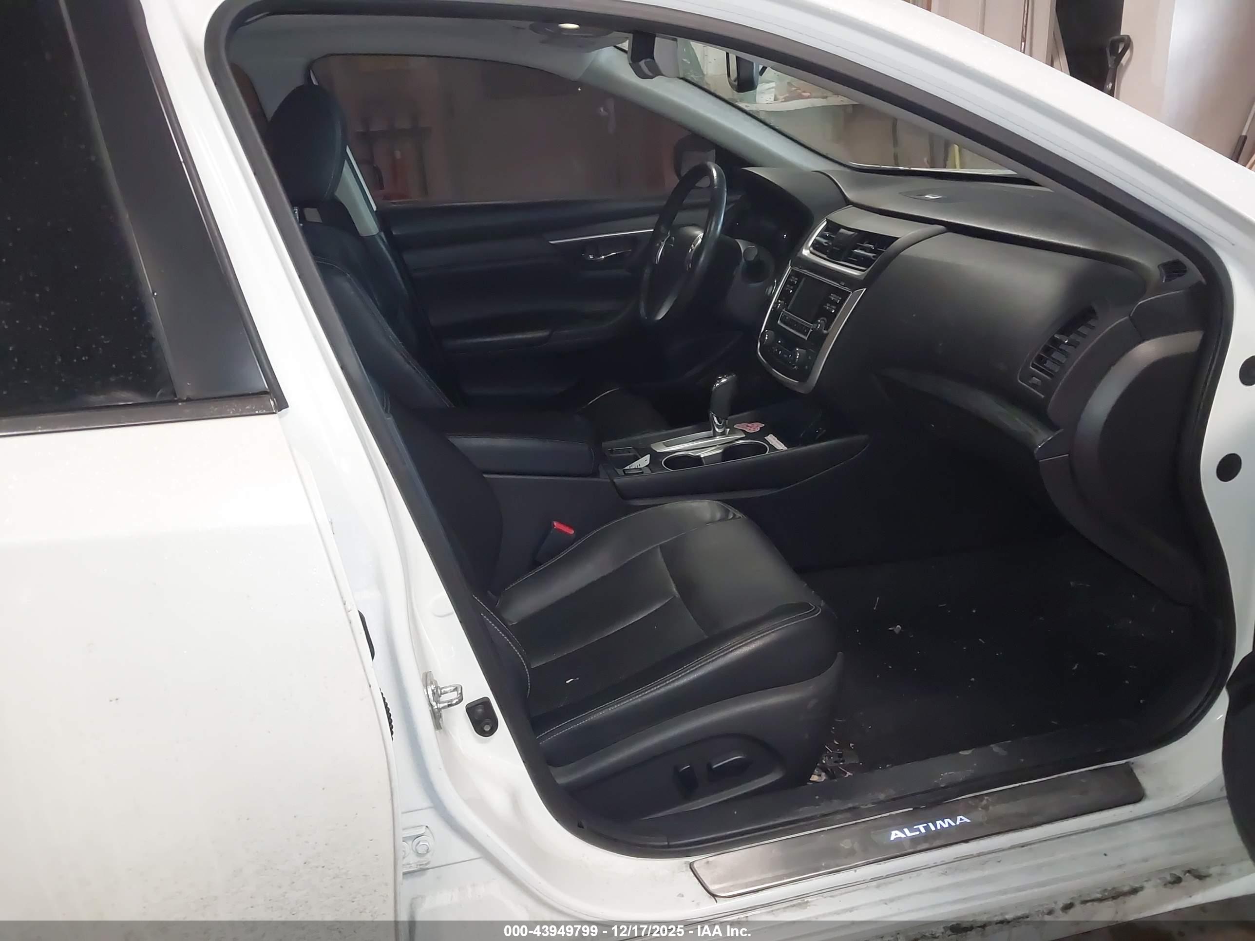 NISSAN ALTIMA image 5