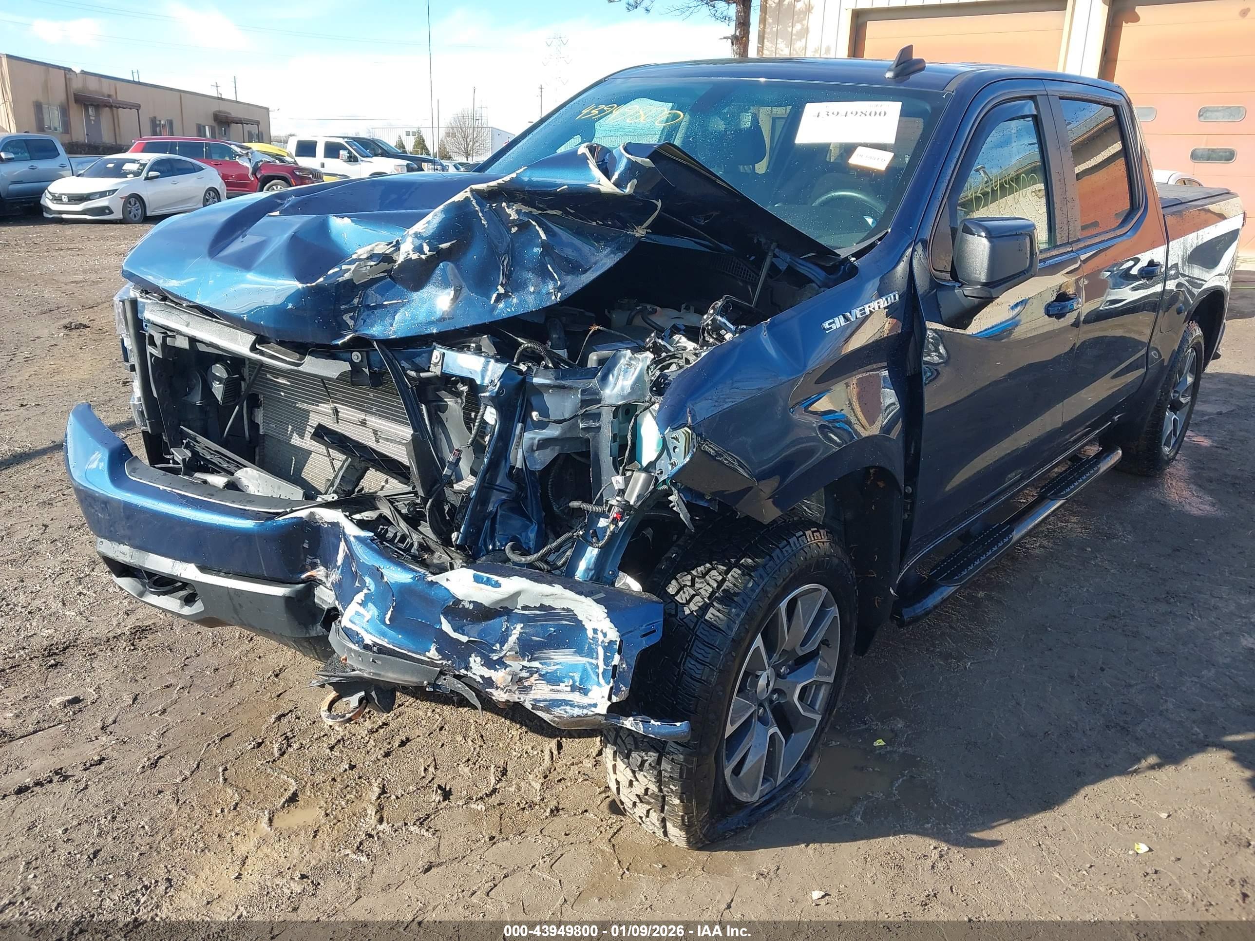 CHEVROLET SILVERADO image 6