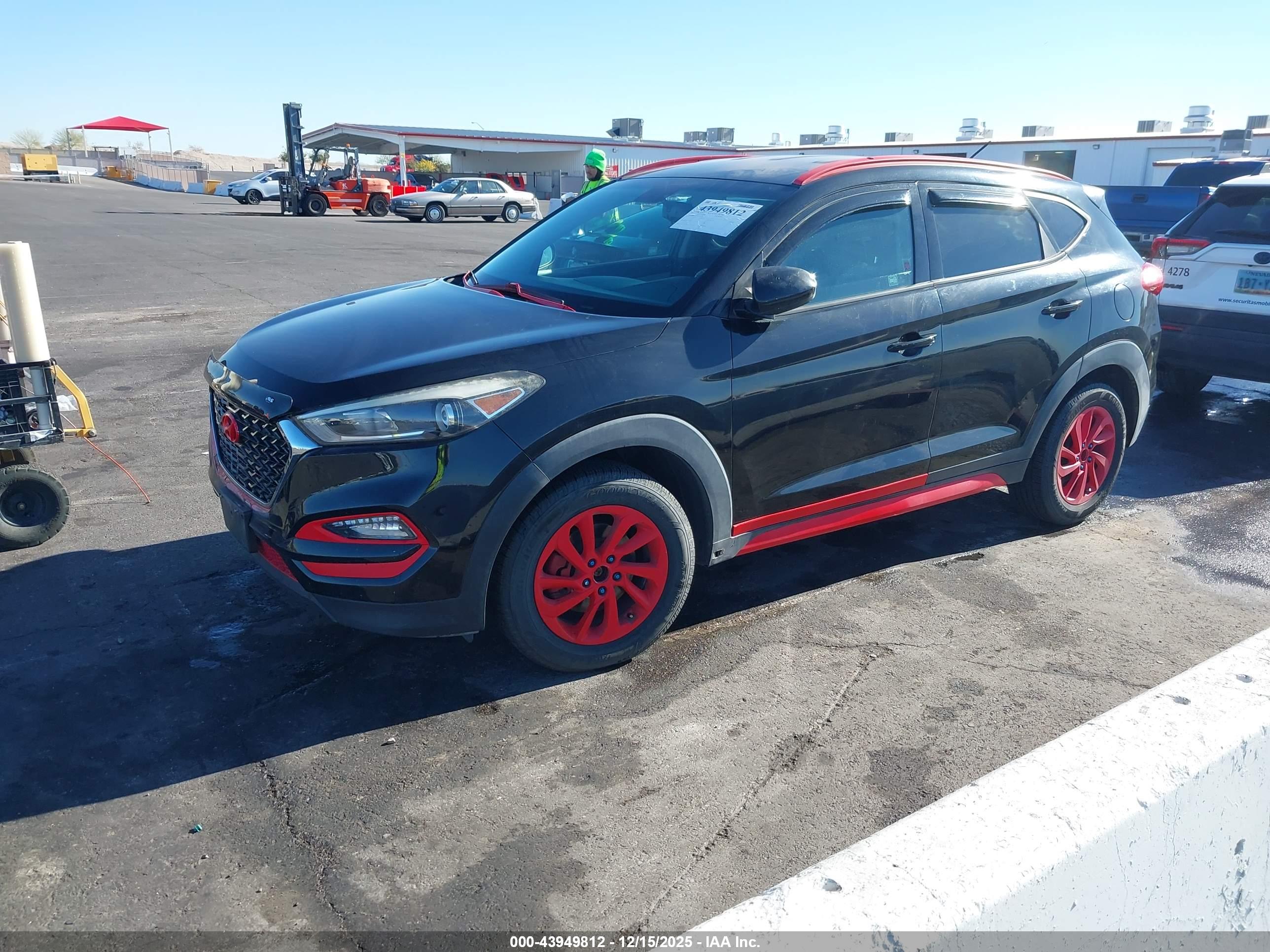 HYUNDAI TUCSON image 2