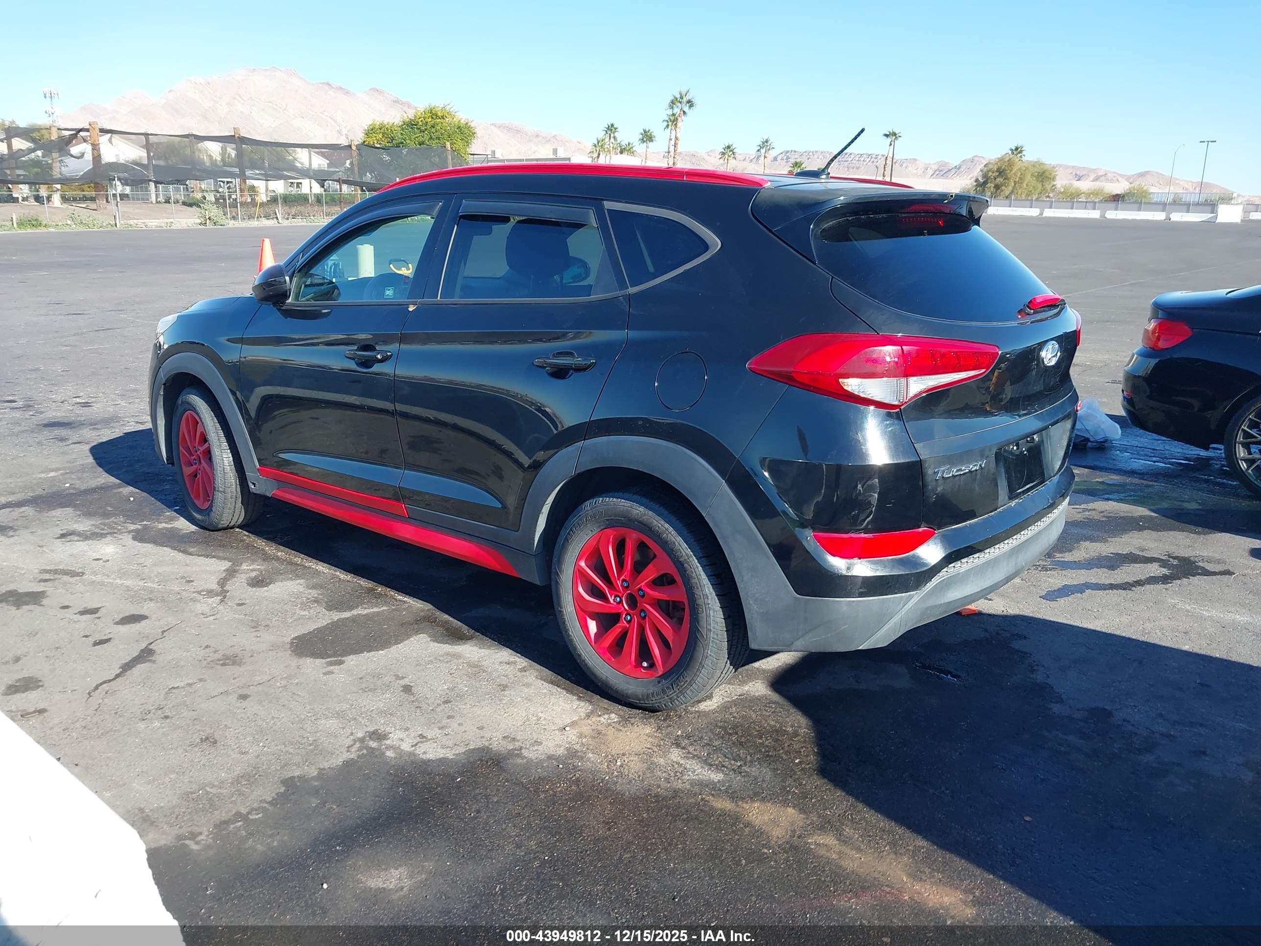 HYUNDAI TUCSON image 3