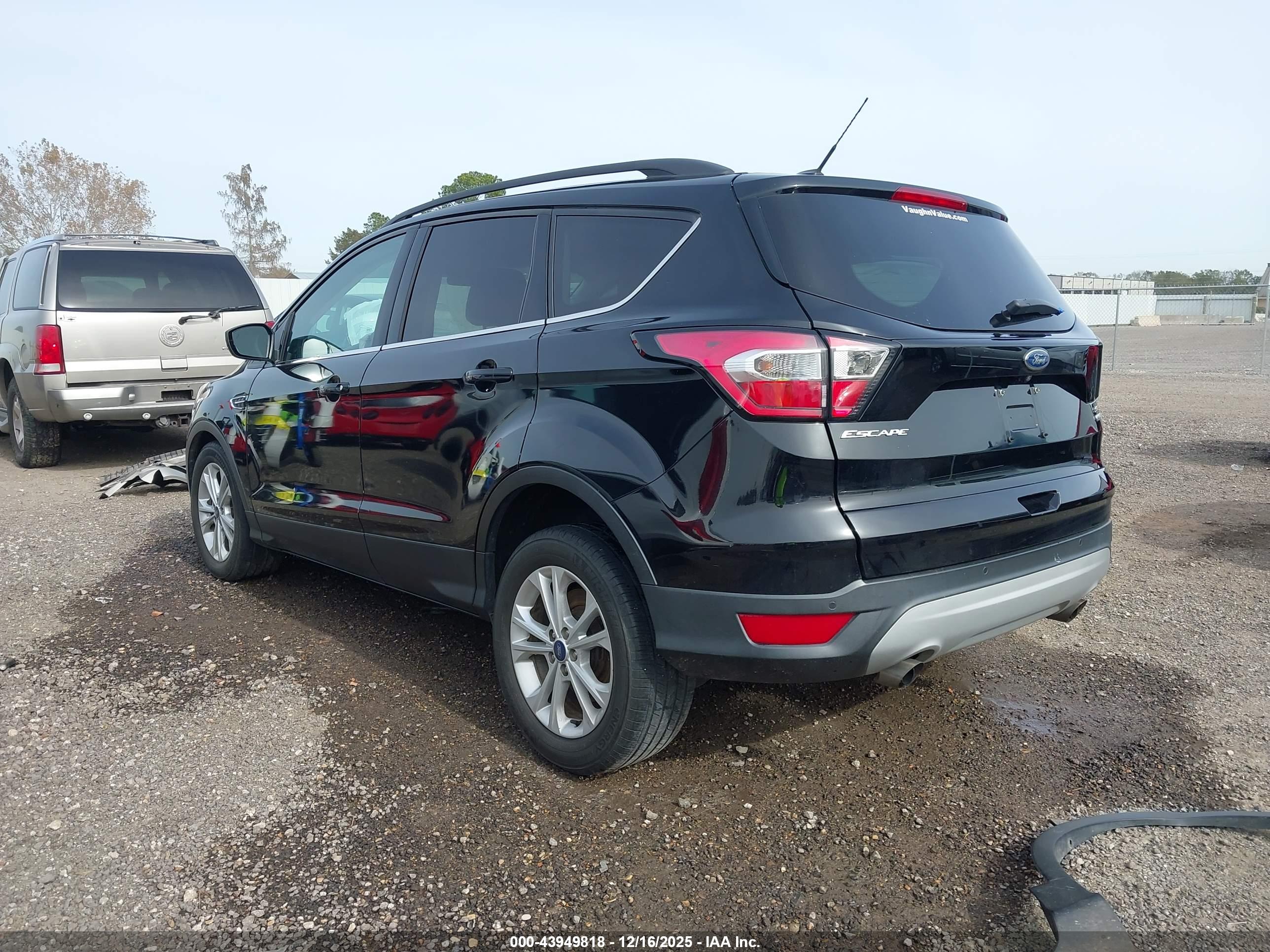 FORD ESCAPE image 3