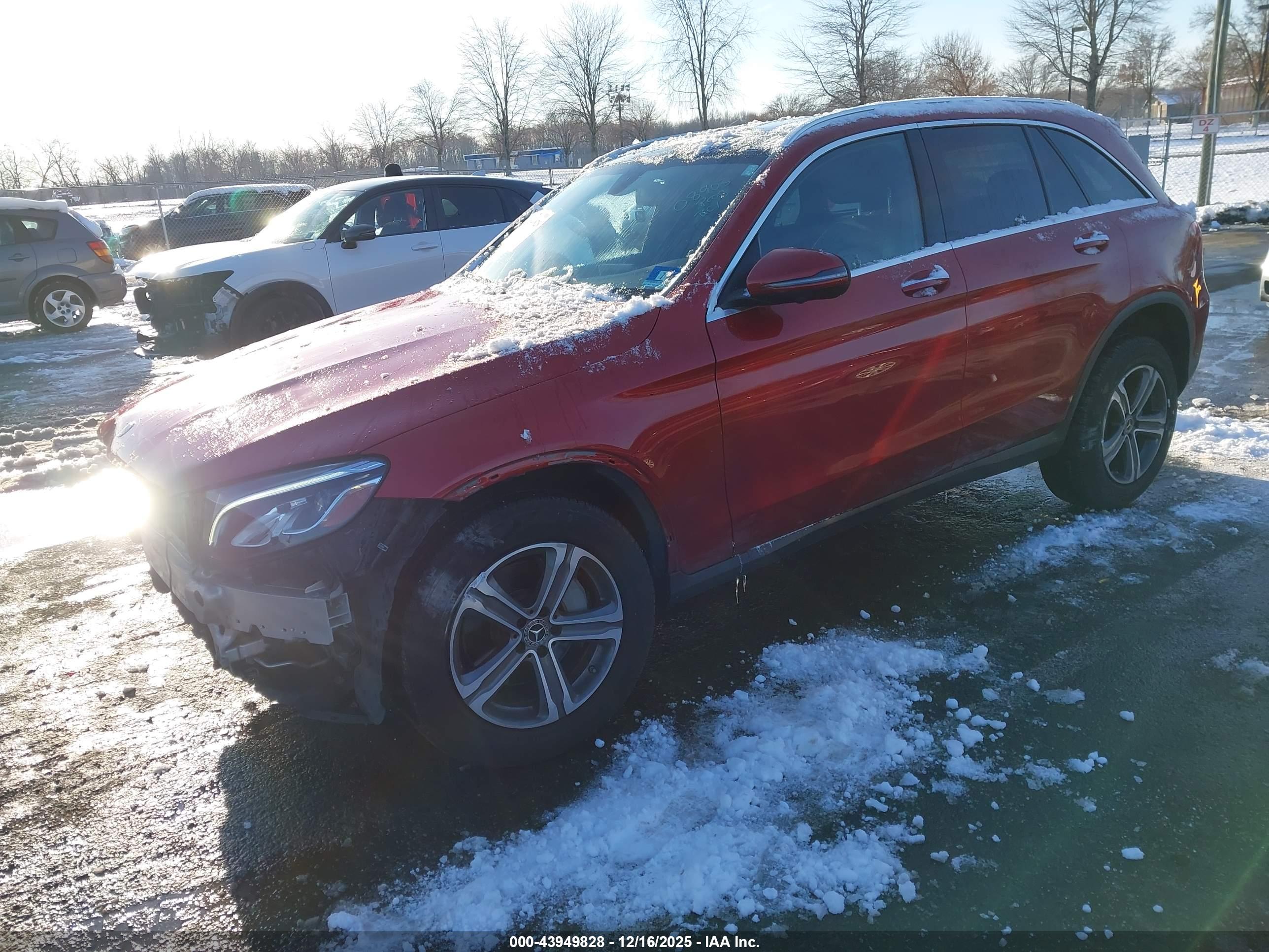 MERCEDES-BENZ GLC image 2