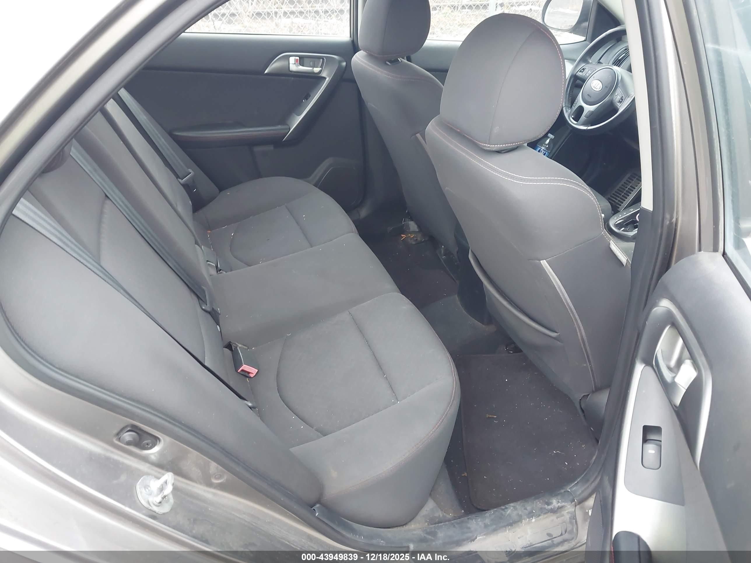 KIA FORTE image 8