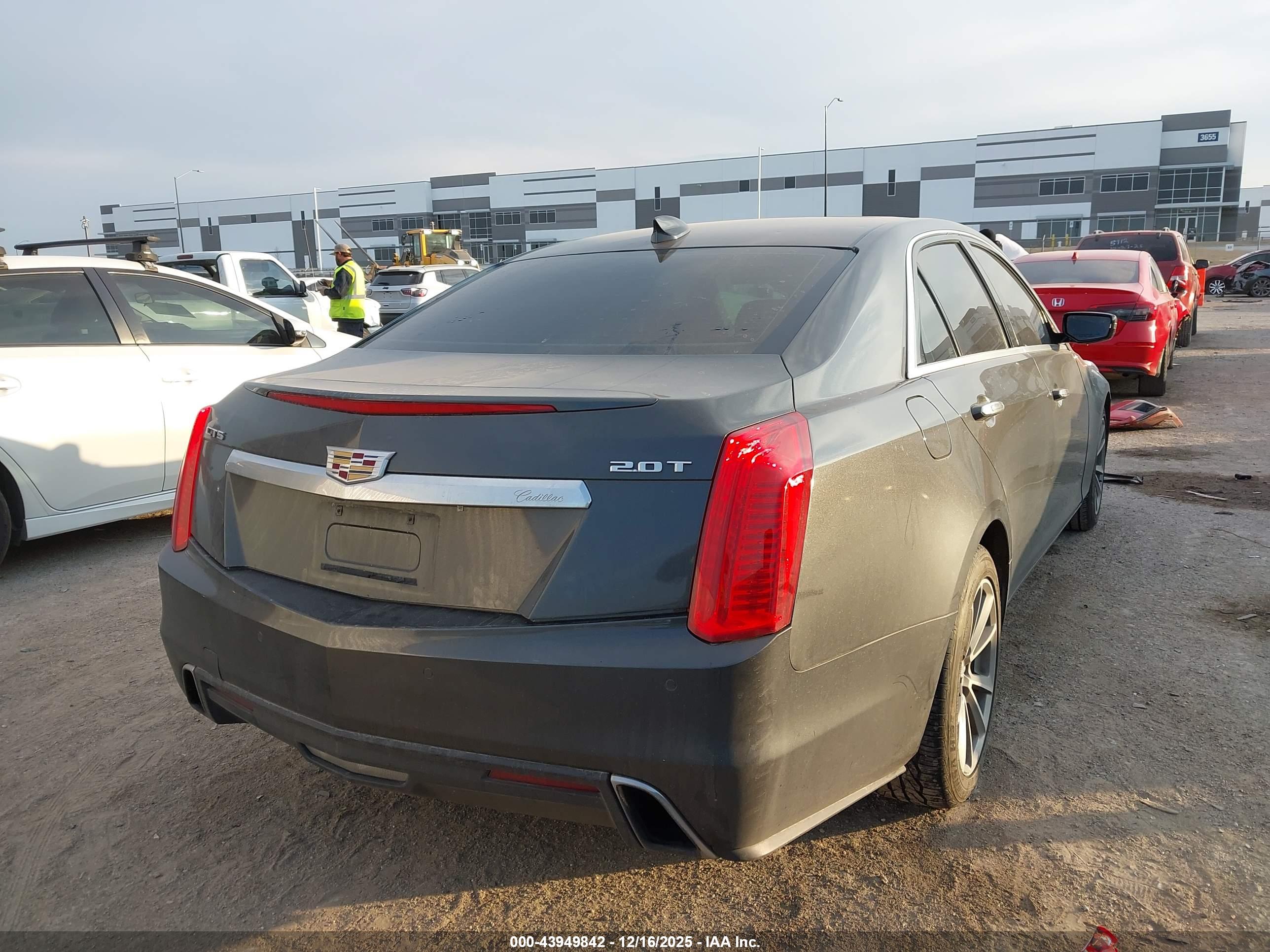 CADILLAC CTS image 4