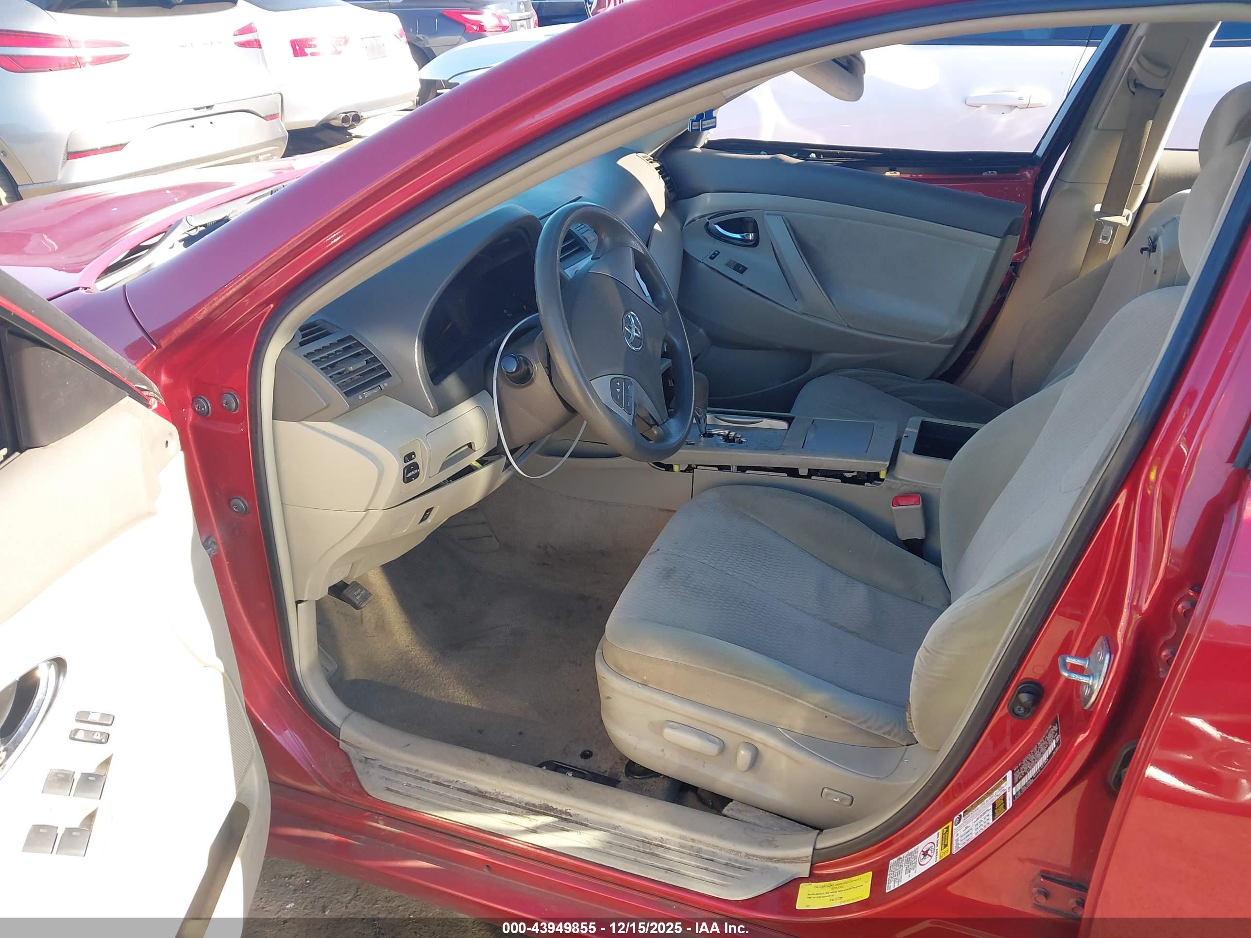 TOYOTA CAMRY image 5