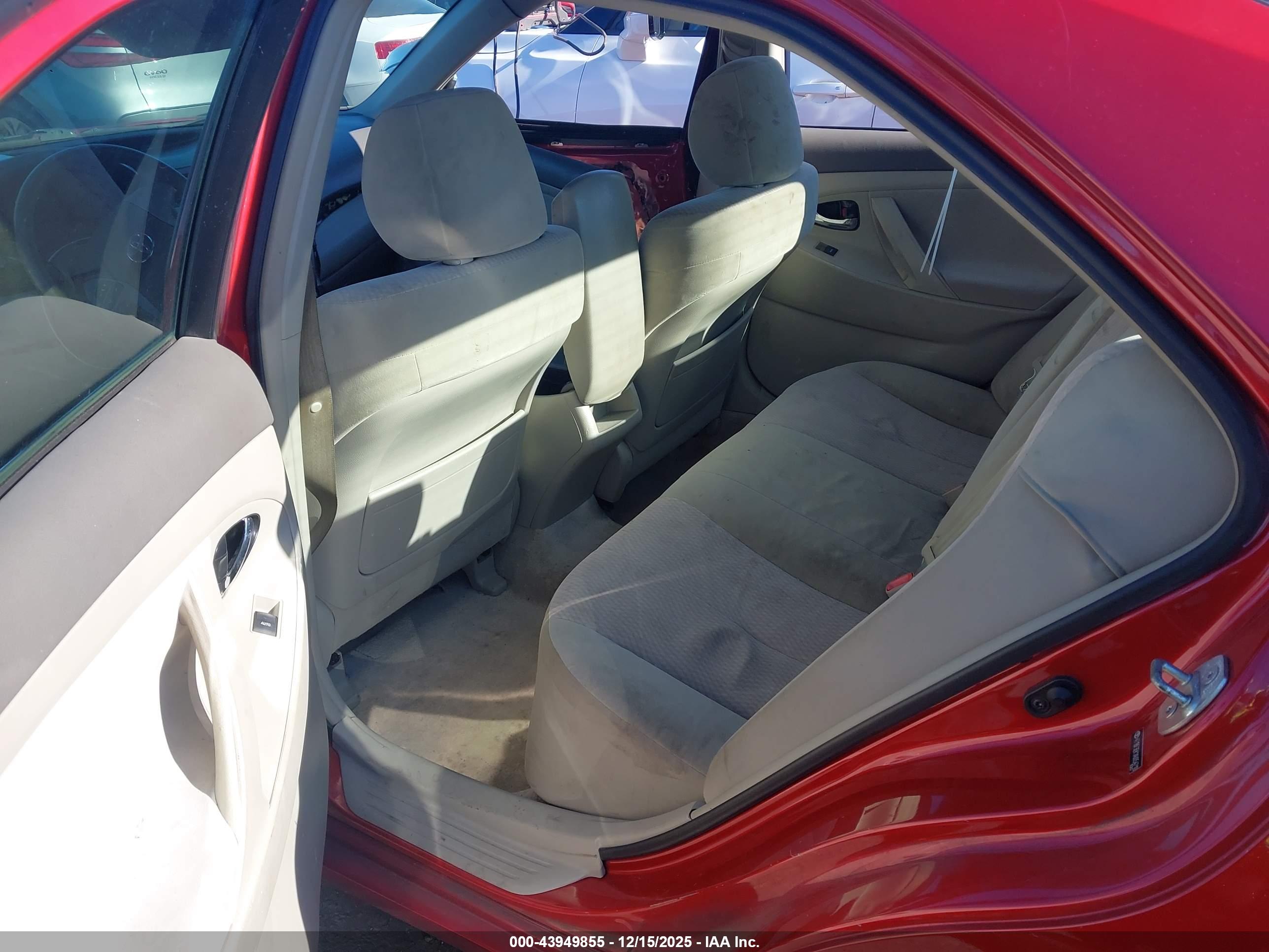 TOYOTA CAMRY image 8