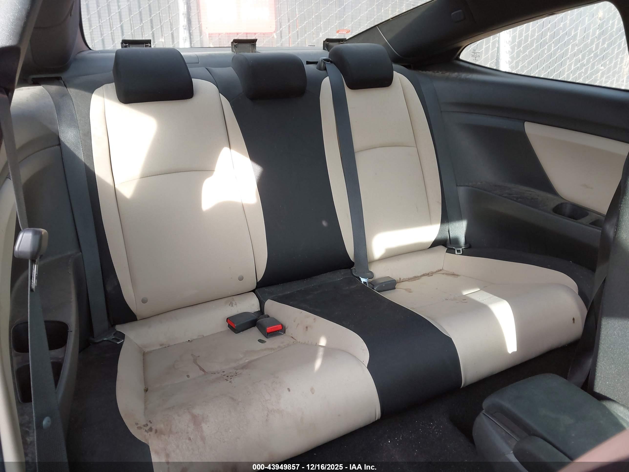 HONDA CIVIC image 8