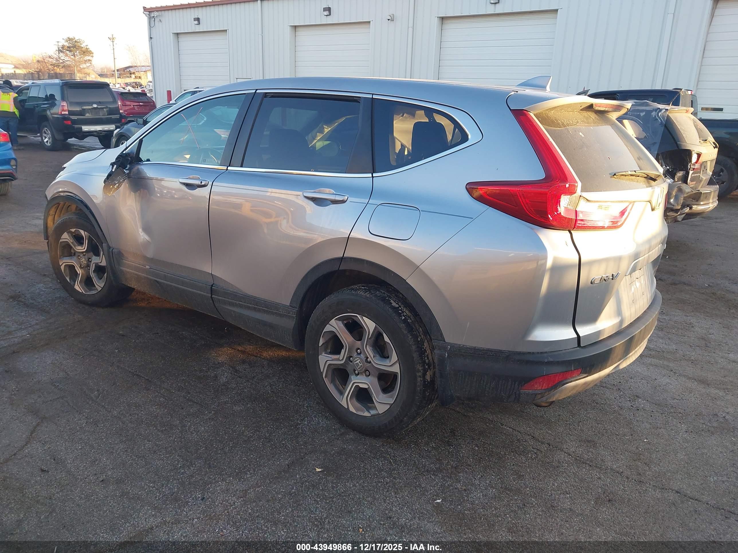 HONDA CR-V image 3