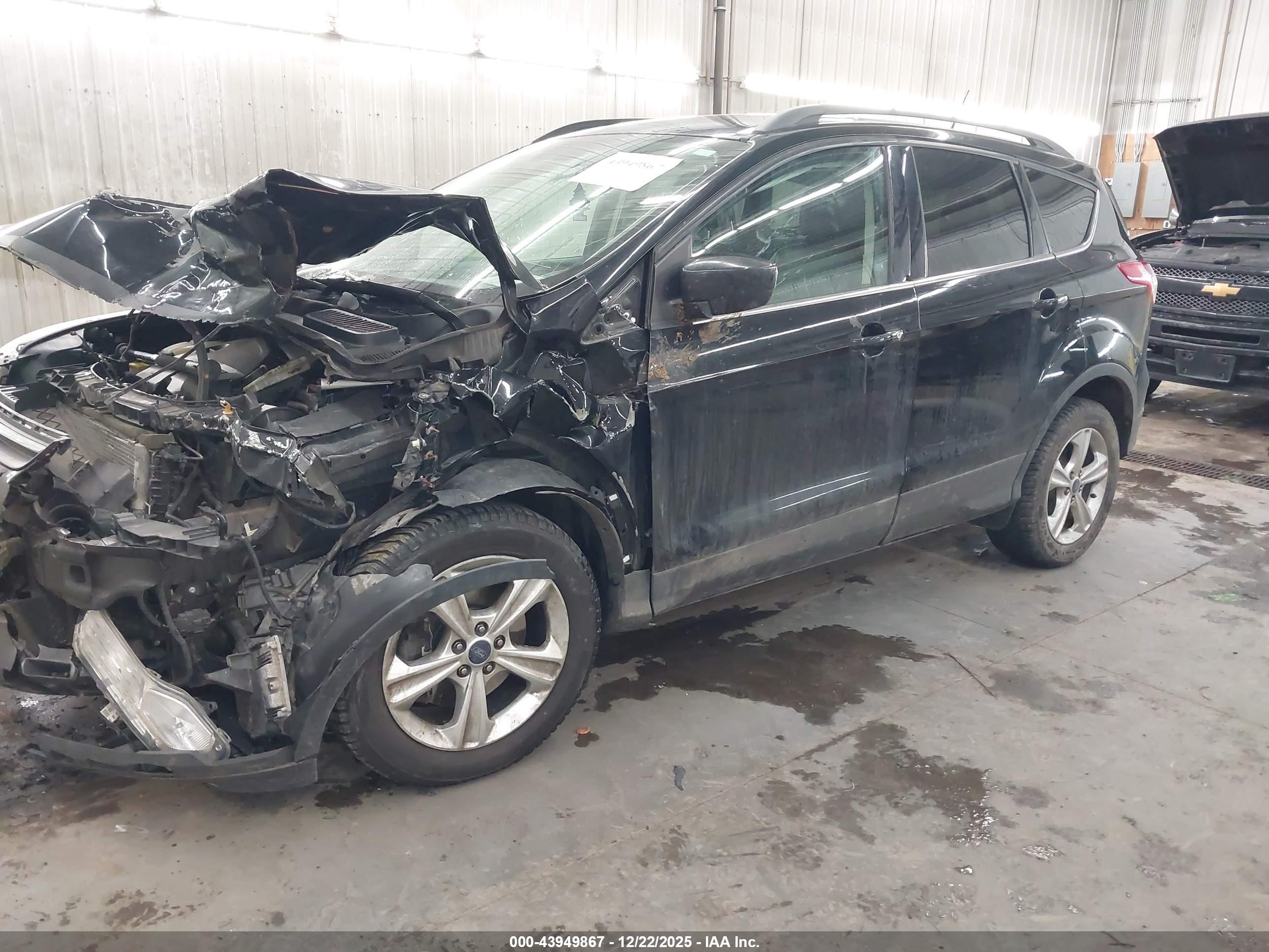 FORD ESCAPE image 2