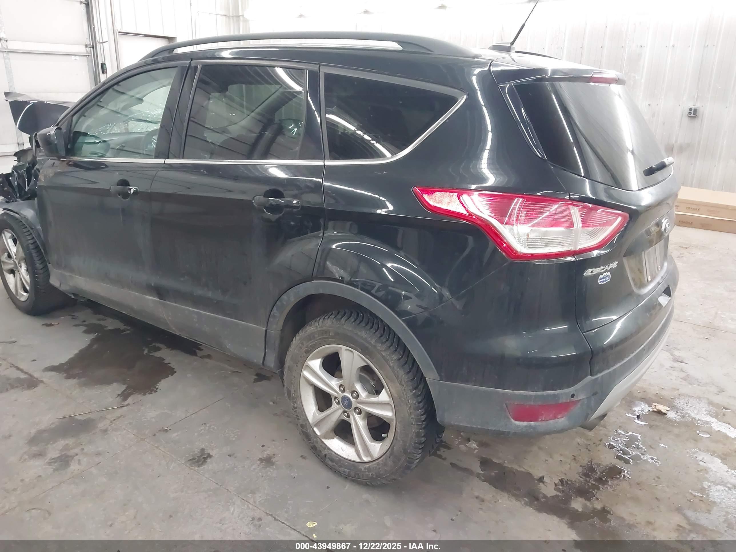 FORD ESCAPE image 3