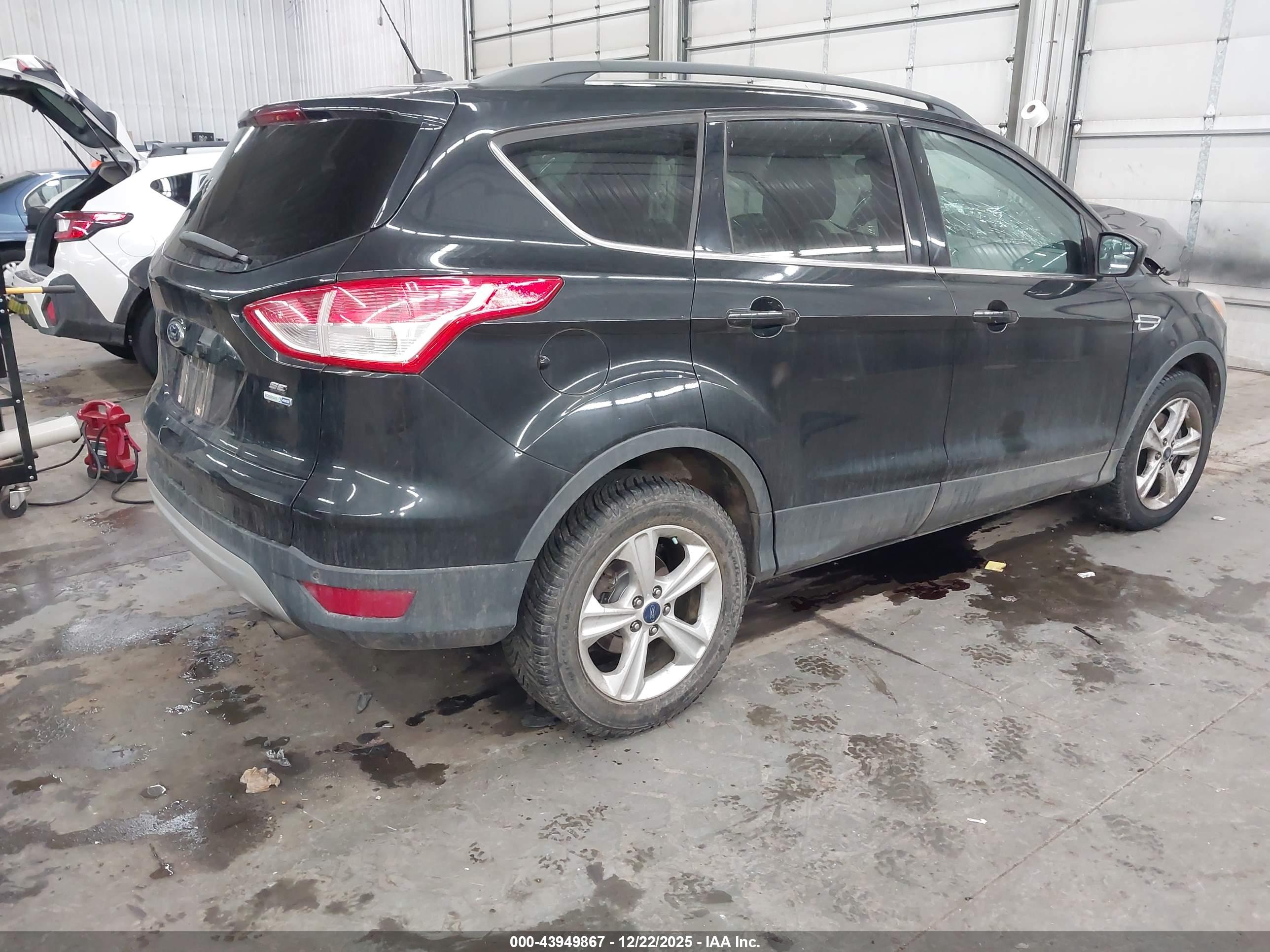 FORD ESCAPE image 4