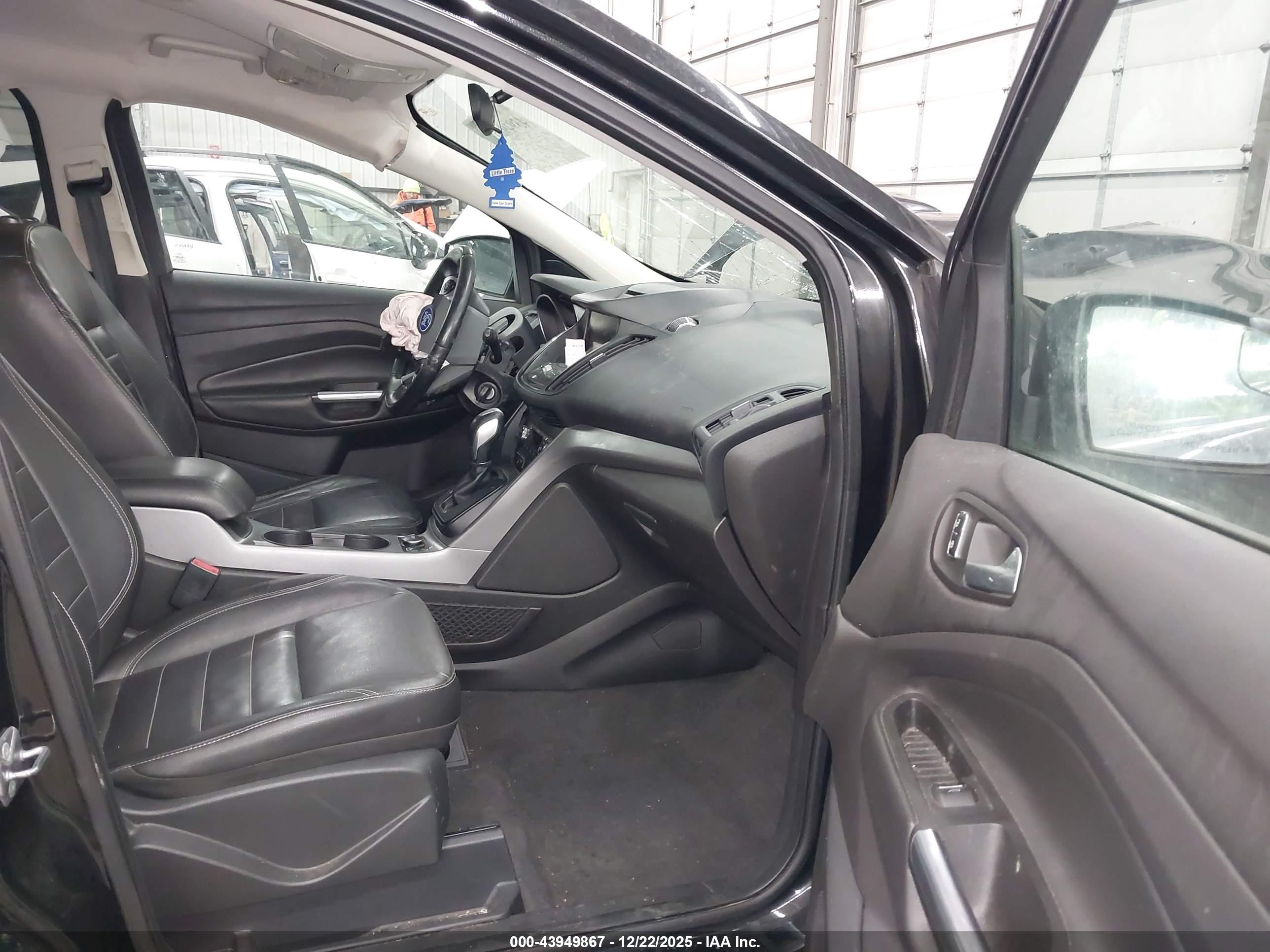 FORD ESCAPE image 5