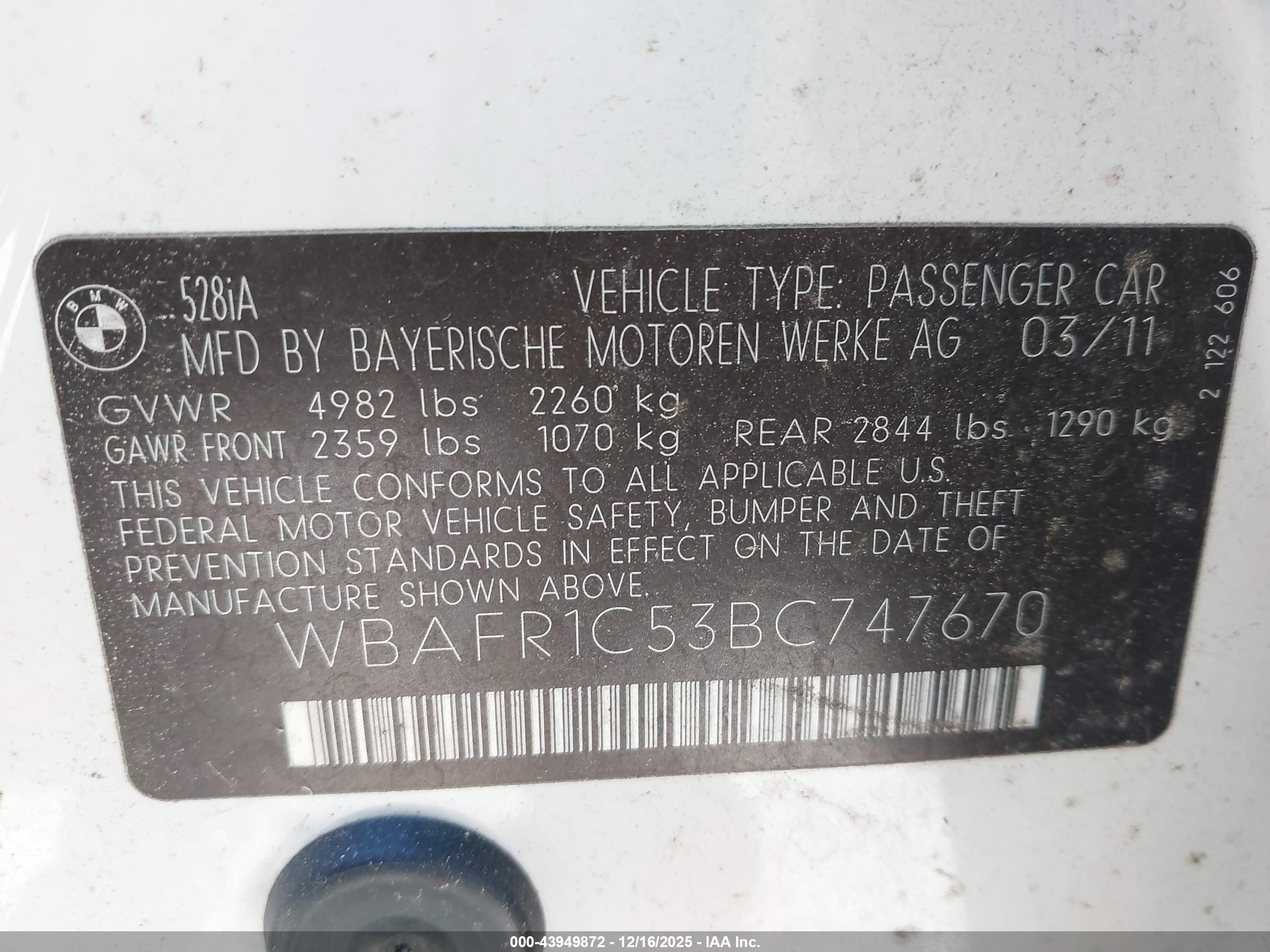 BMW 528I image 9