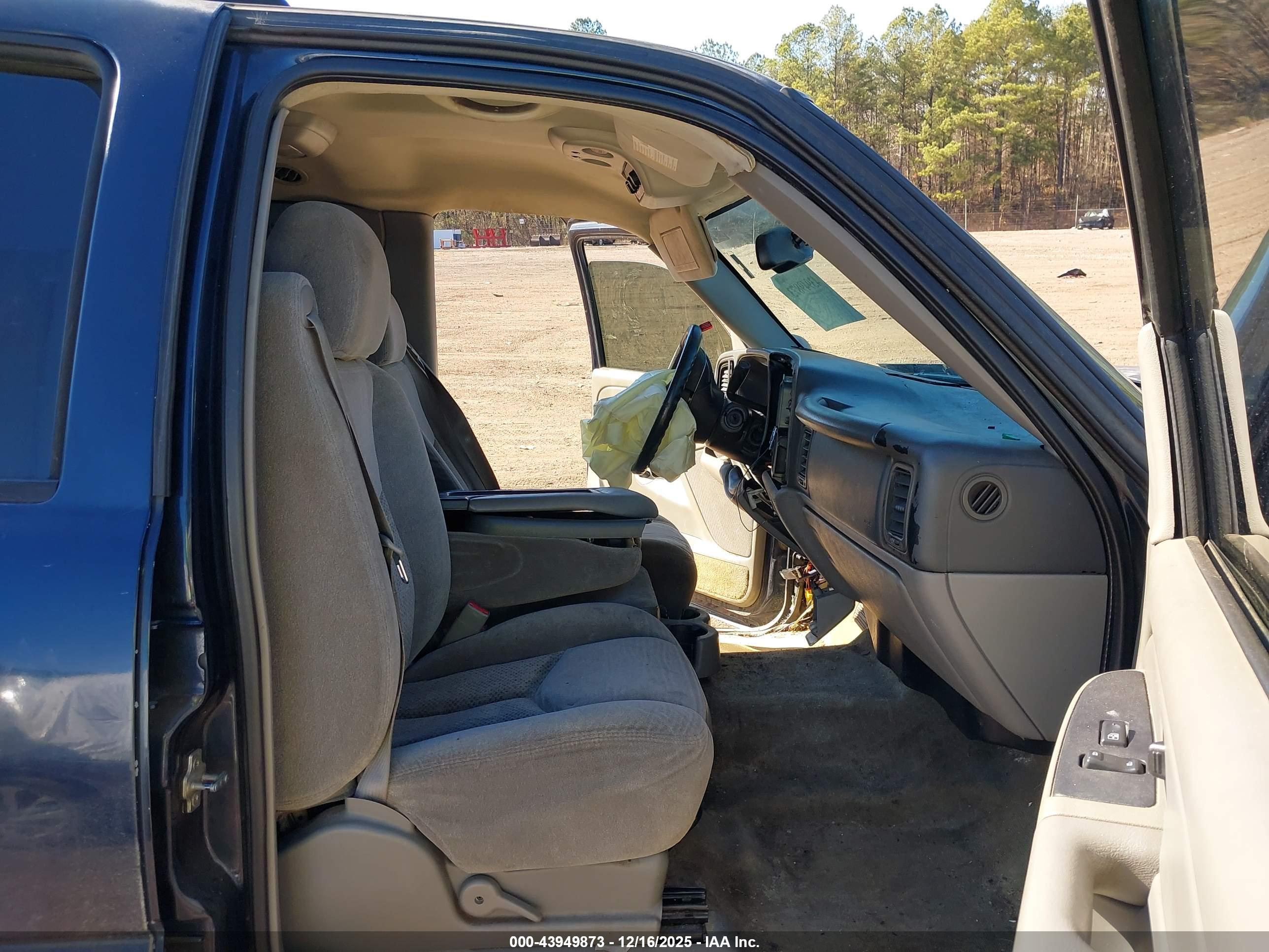 CHEVROLET TAHOE image 5