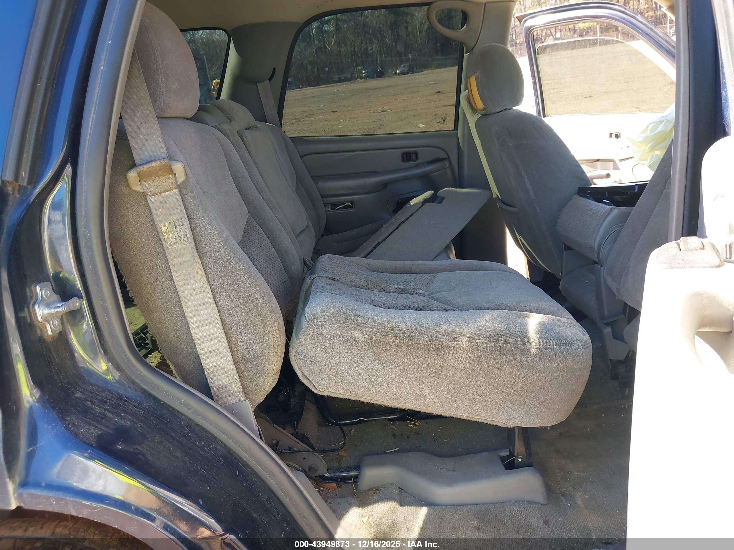 CHEVROLET TAHOE image 8