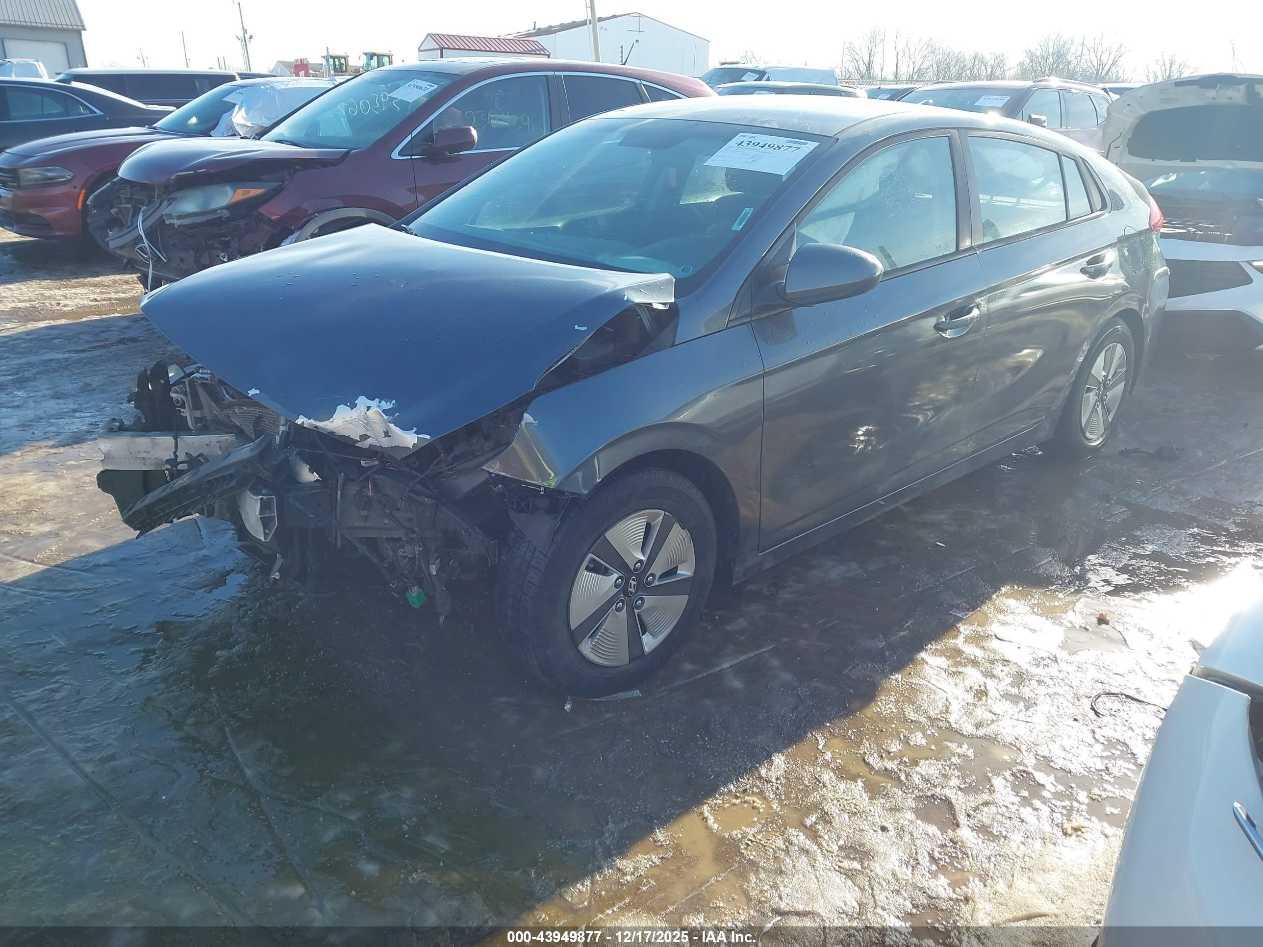 HYUNDAI IONIQ image 2
