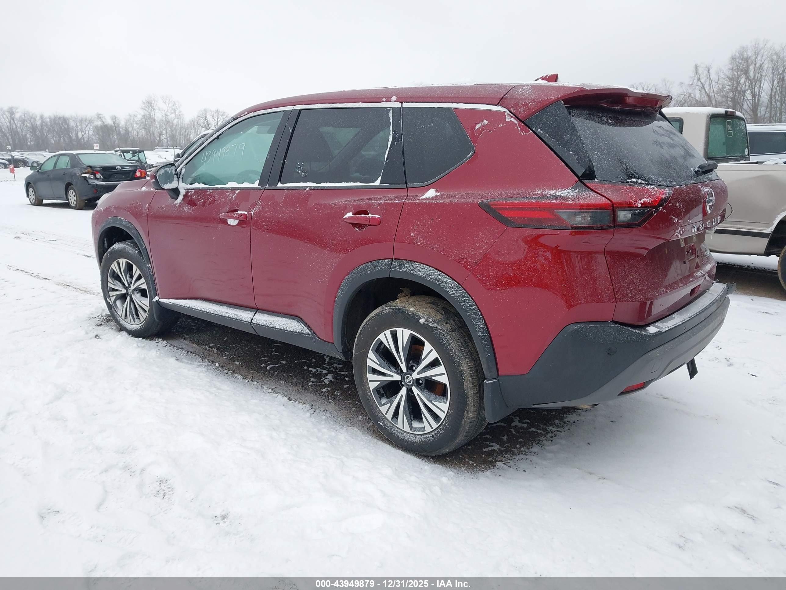 NISSAN ROGUE image 3