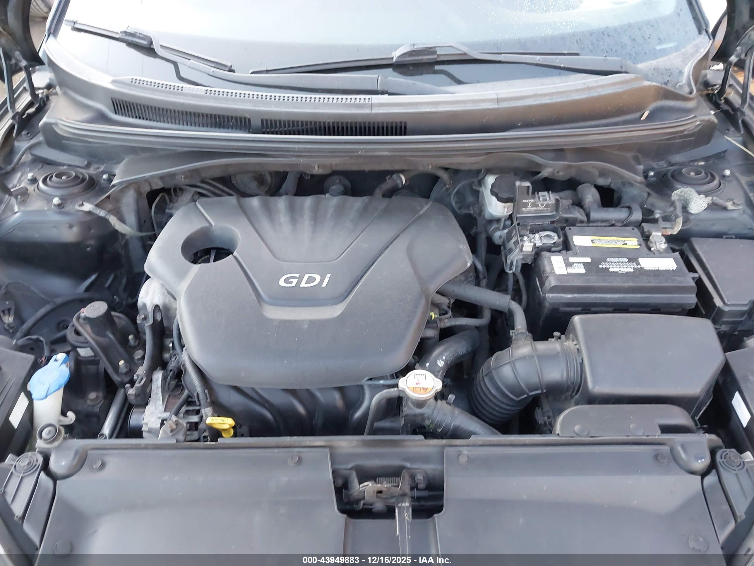 HYUNDAI VELOSTER image 10