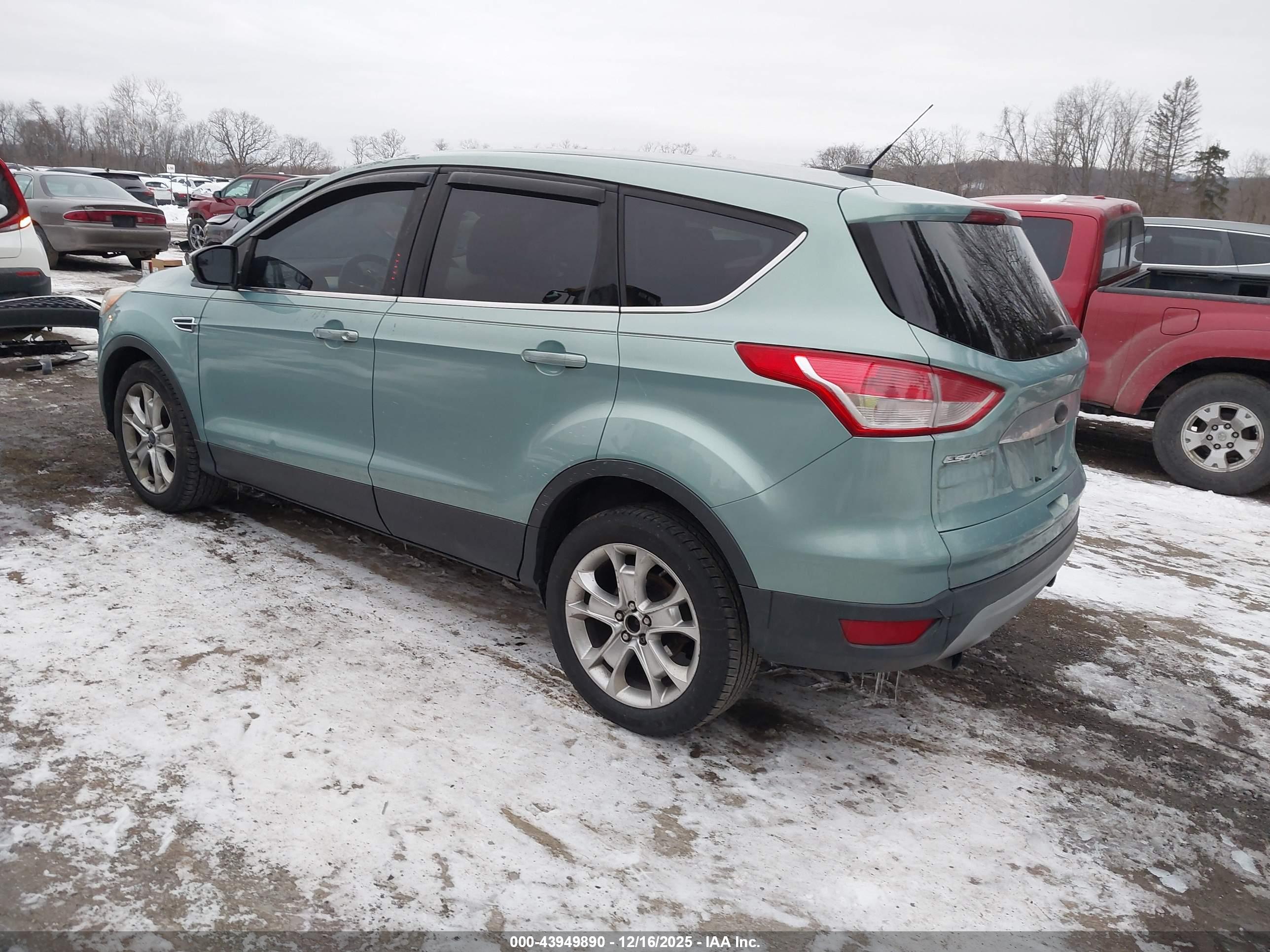 FORD ESCAPE image 3