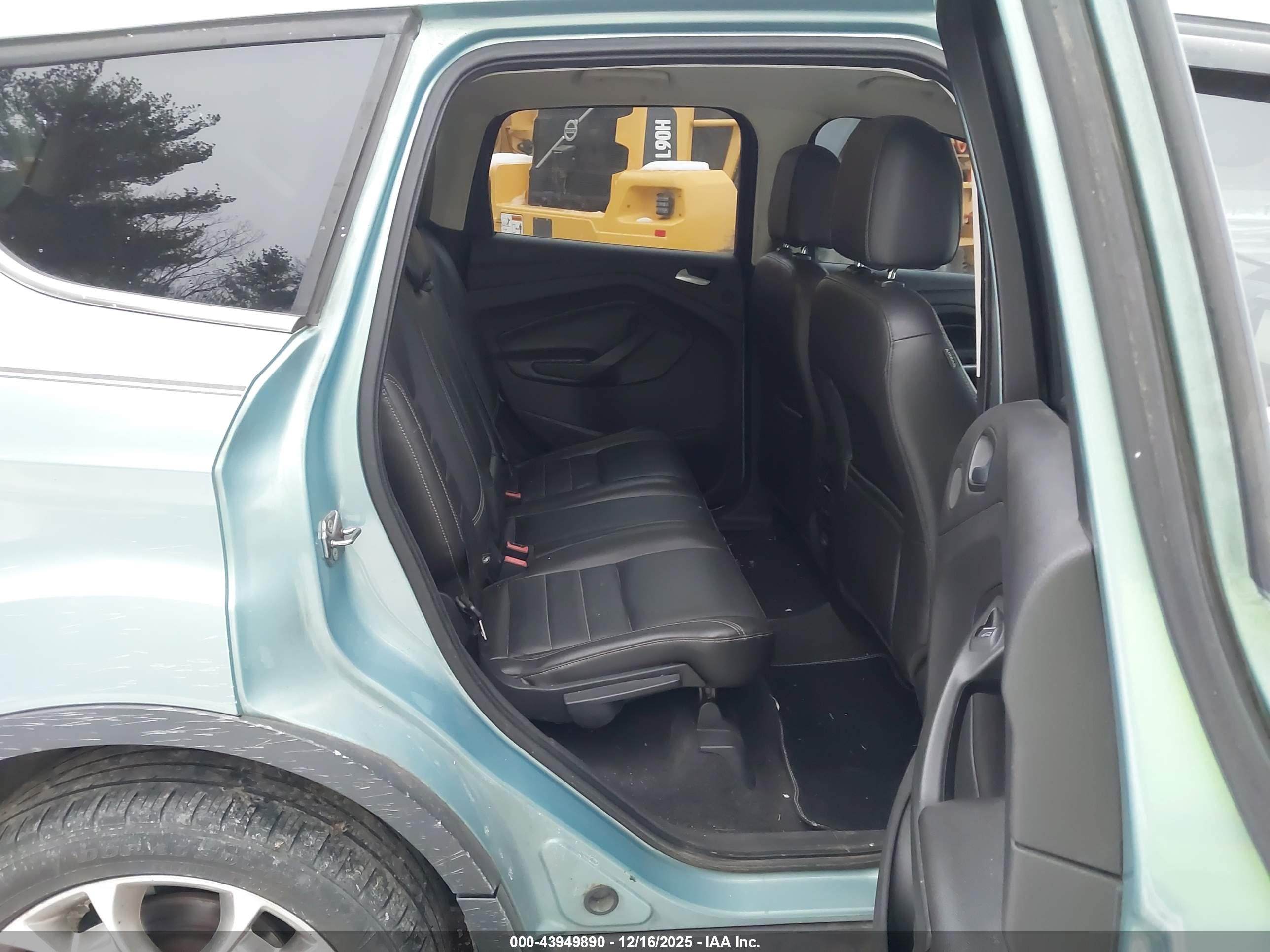 FORD ESCAPE image 8