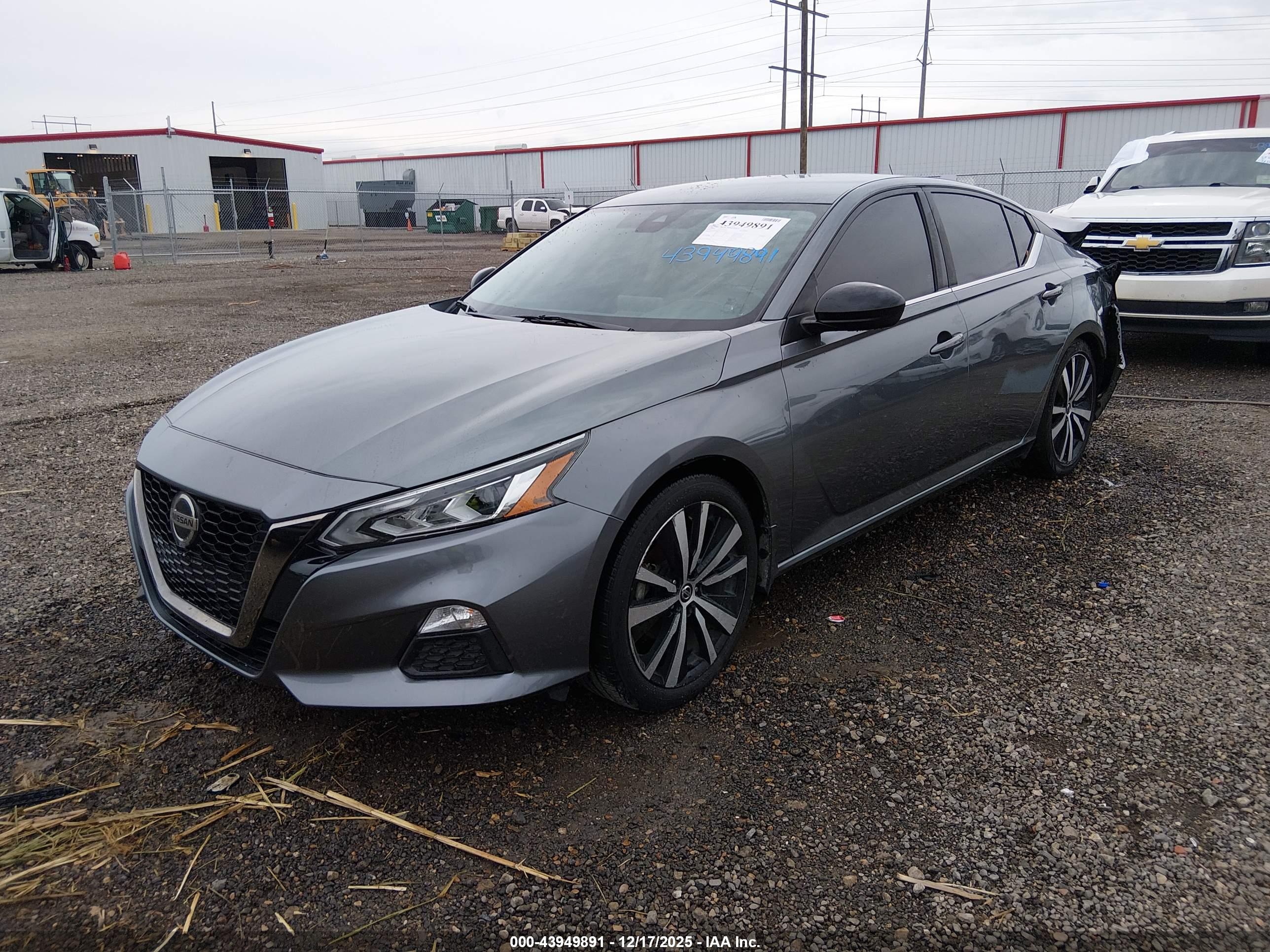 NISSAN ALTIMA image 2