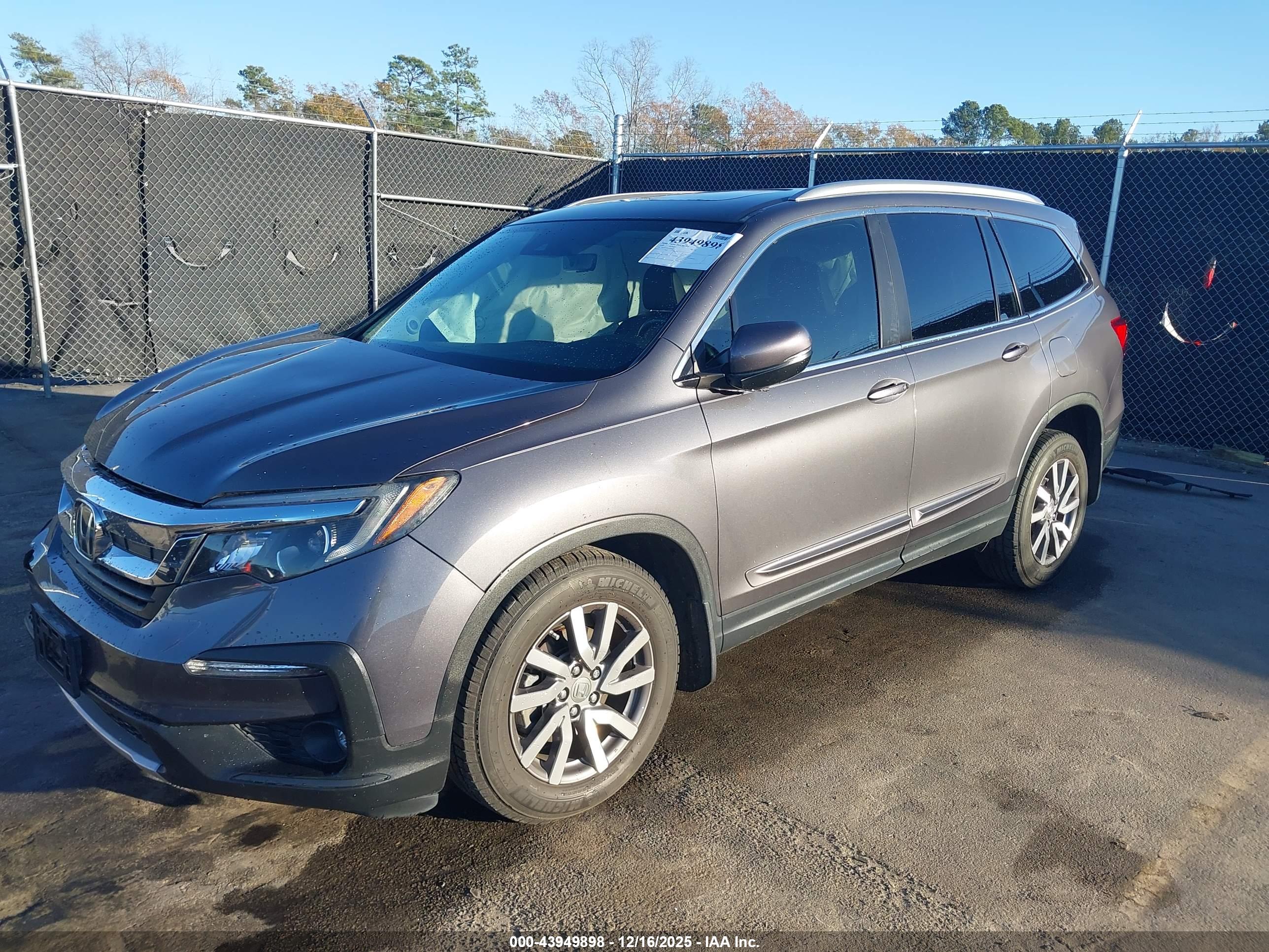 HONDA PILOT image 2