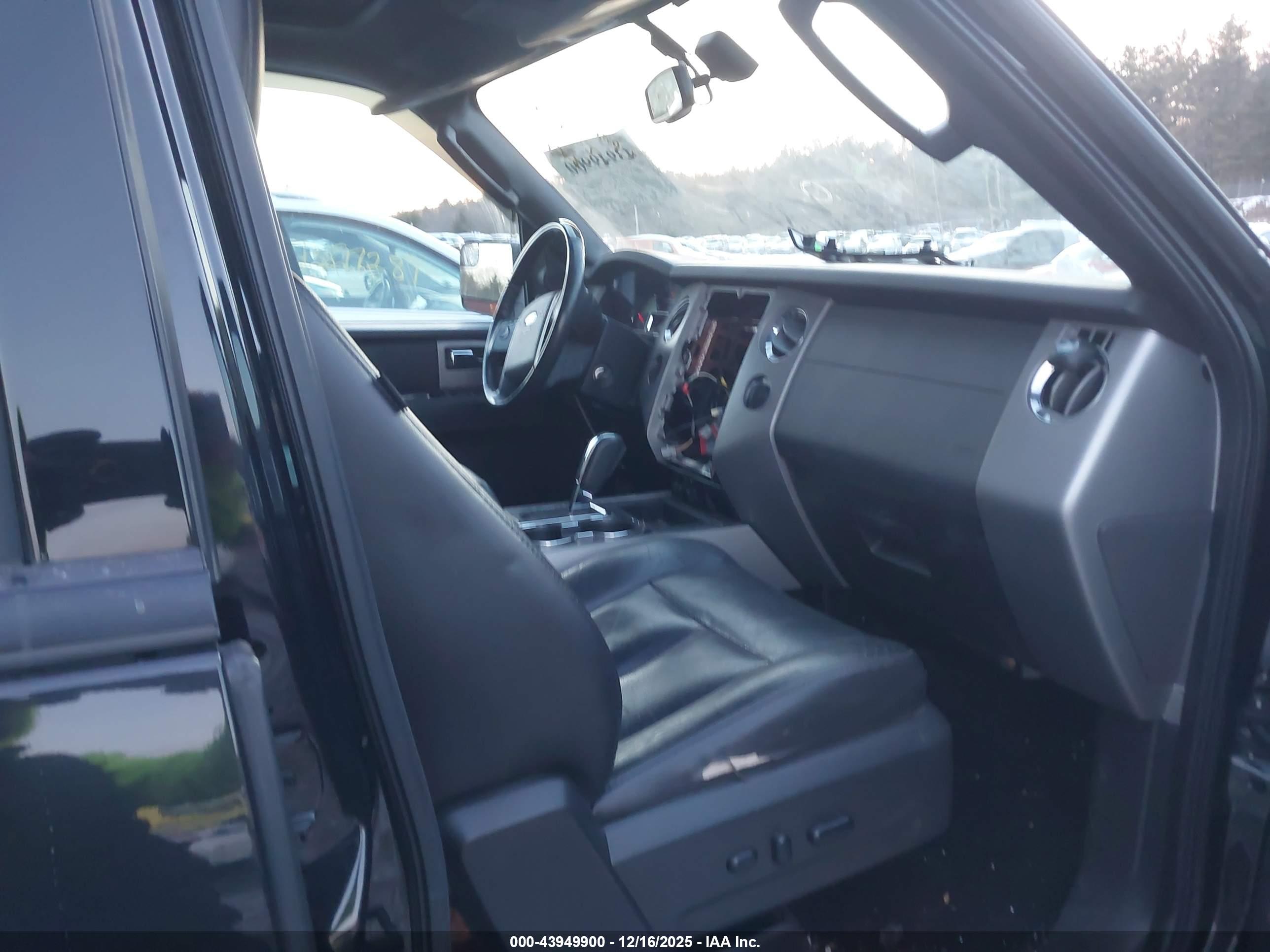 FORD EXPEDITION image 5