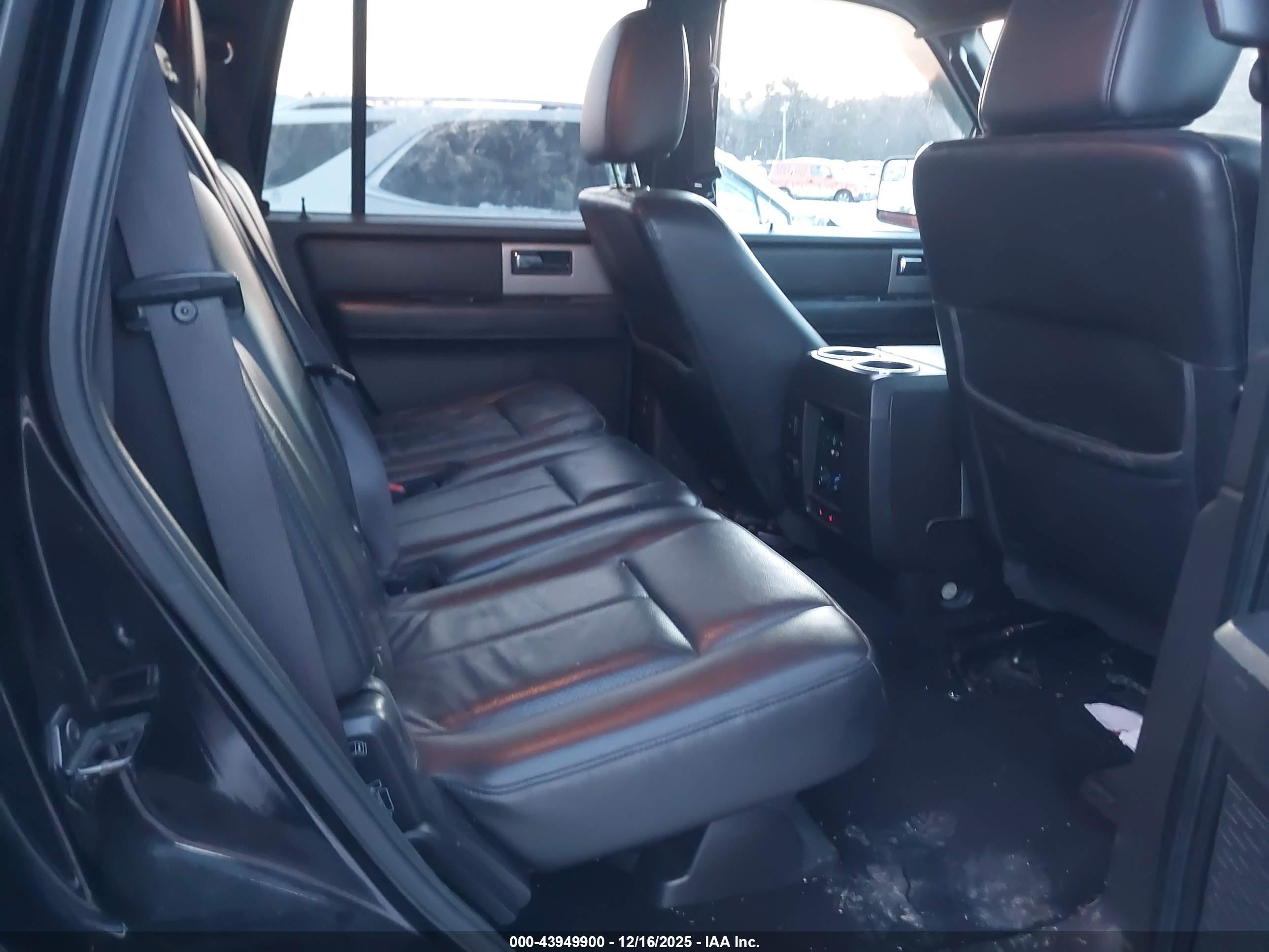 FORD EXPEDITION image 8