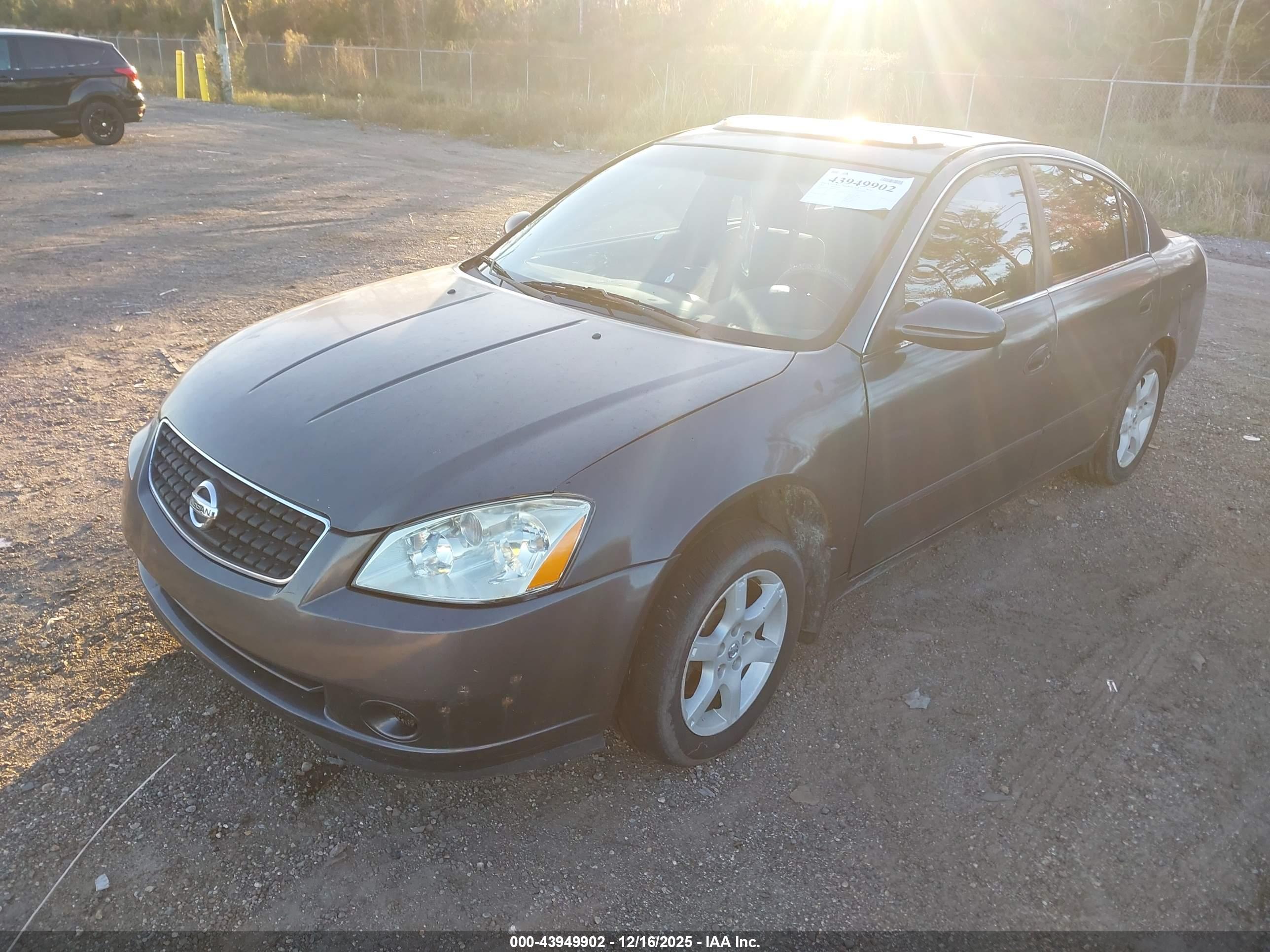 NISSAN ALTIMA image 2