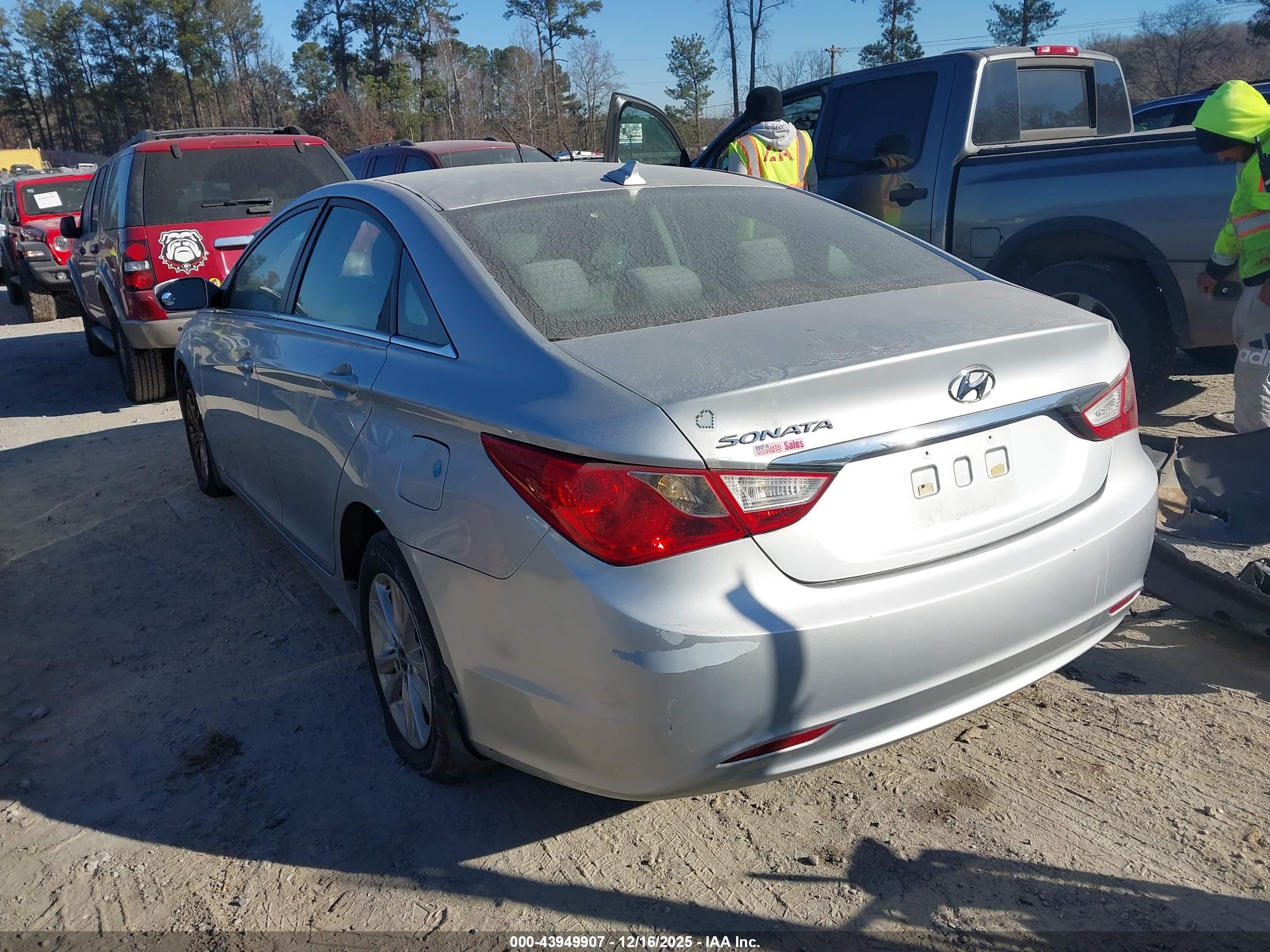 HYUNDAI SONATA image 3