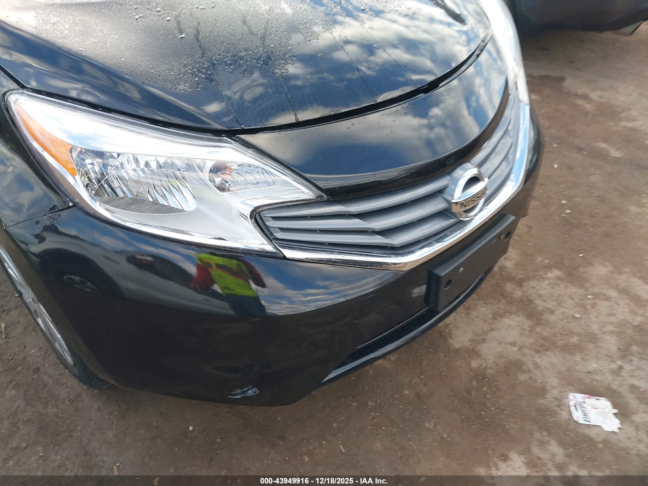NISSAN VERSA image 6