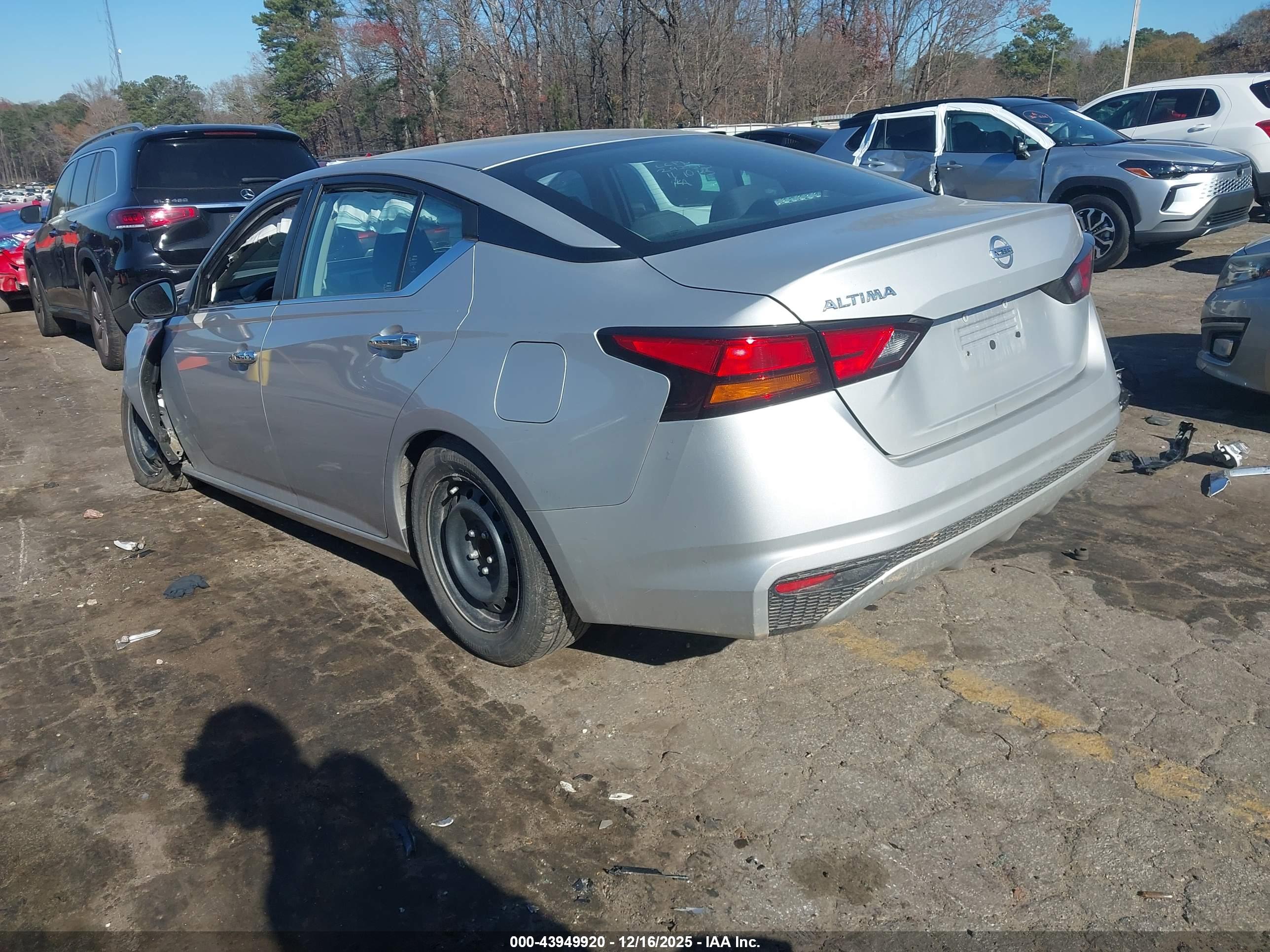 NISSAN ALTIMA image 3