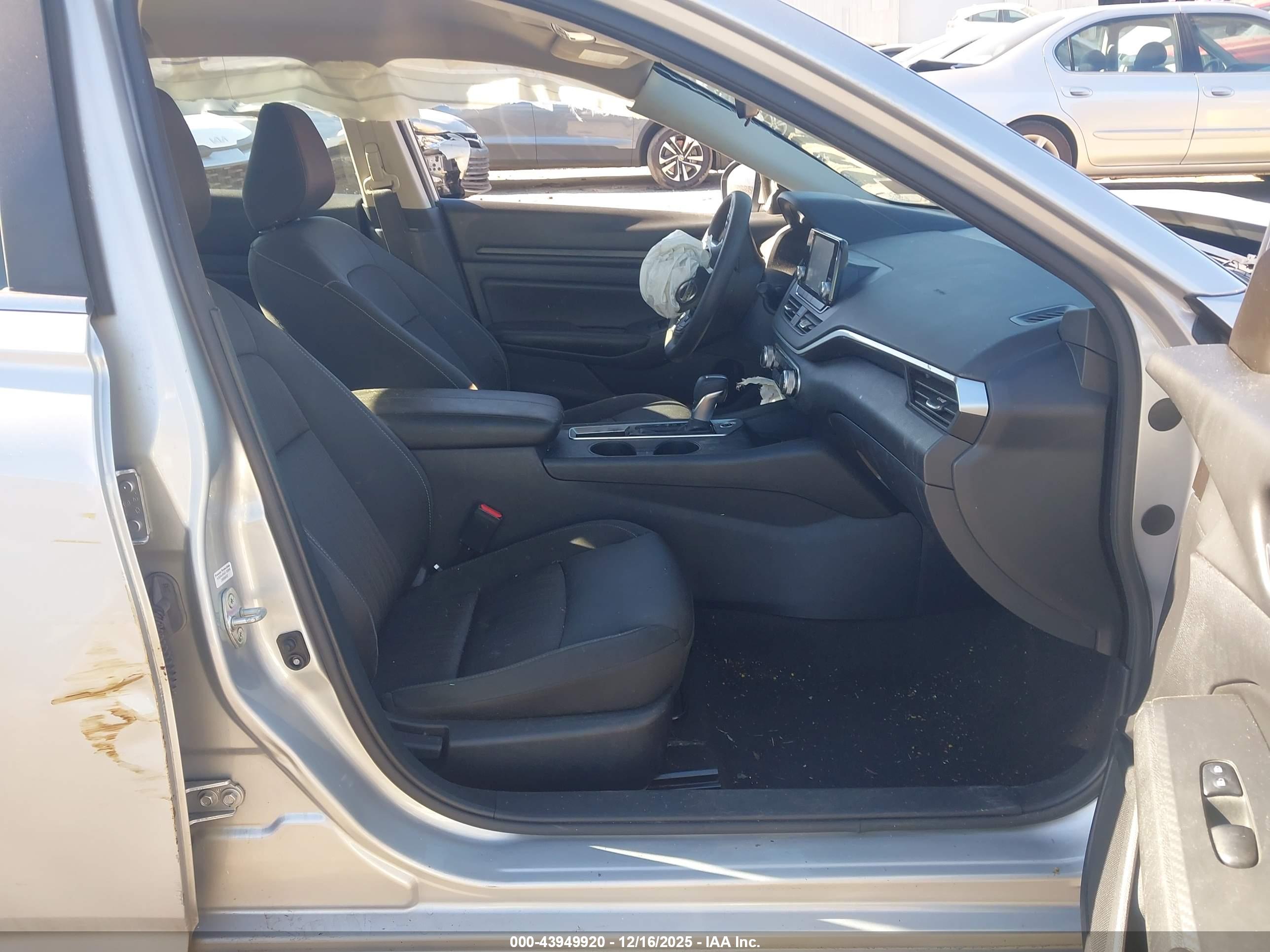 NISSAN ALTIMA image 5