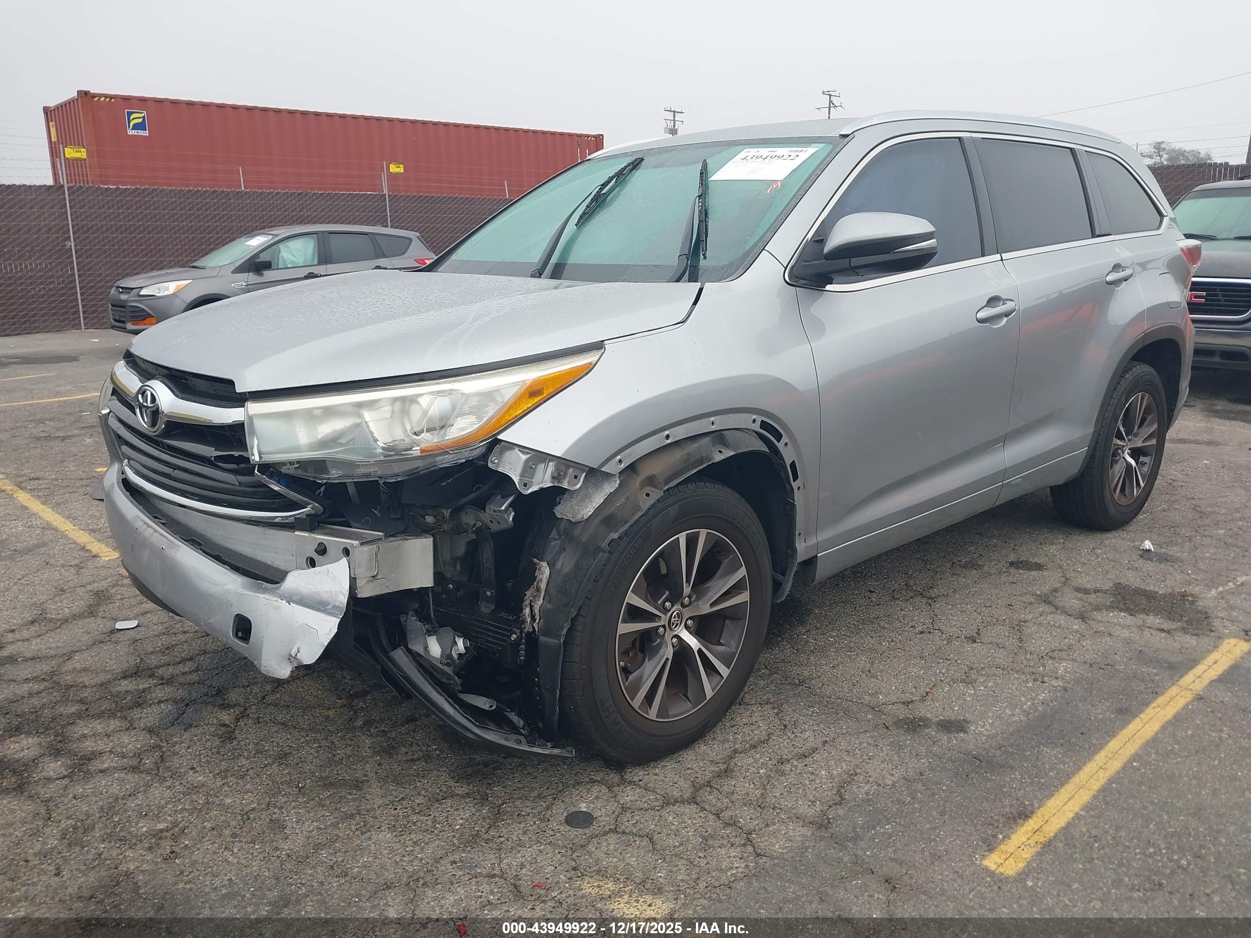 TOYOTA HIGHLANDER image 2