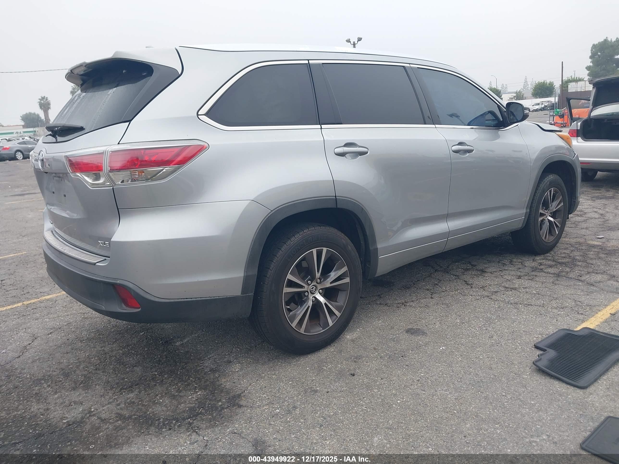 TOYOTA HIGHLANDER image 4