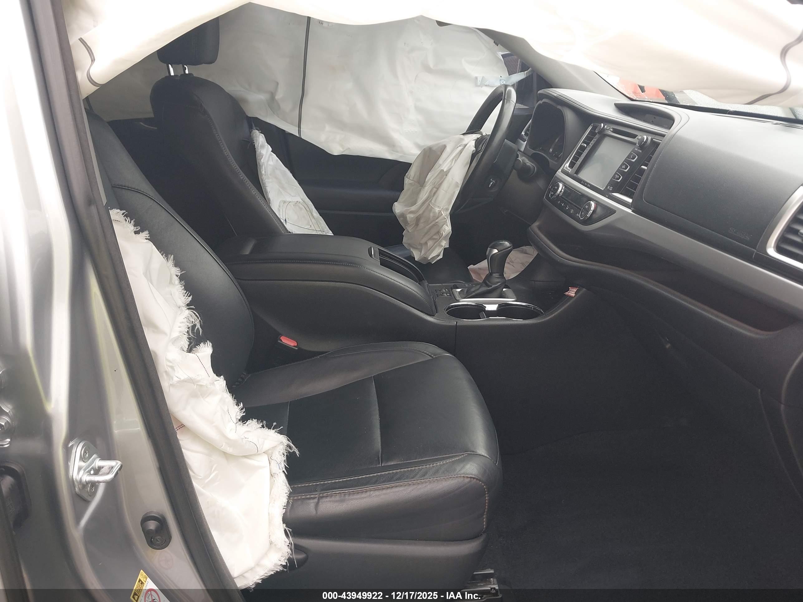 TOYOTA HIGHLANDER image 5