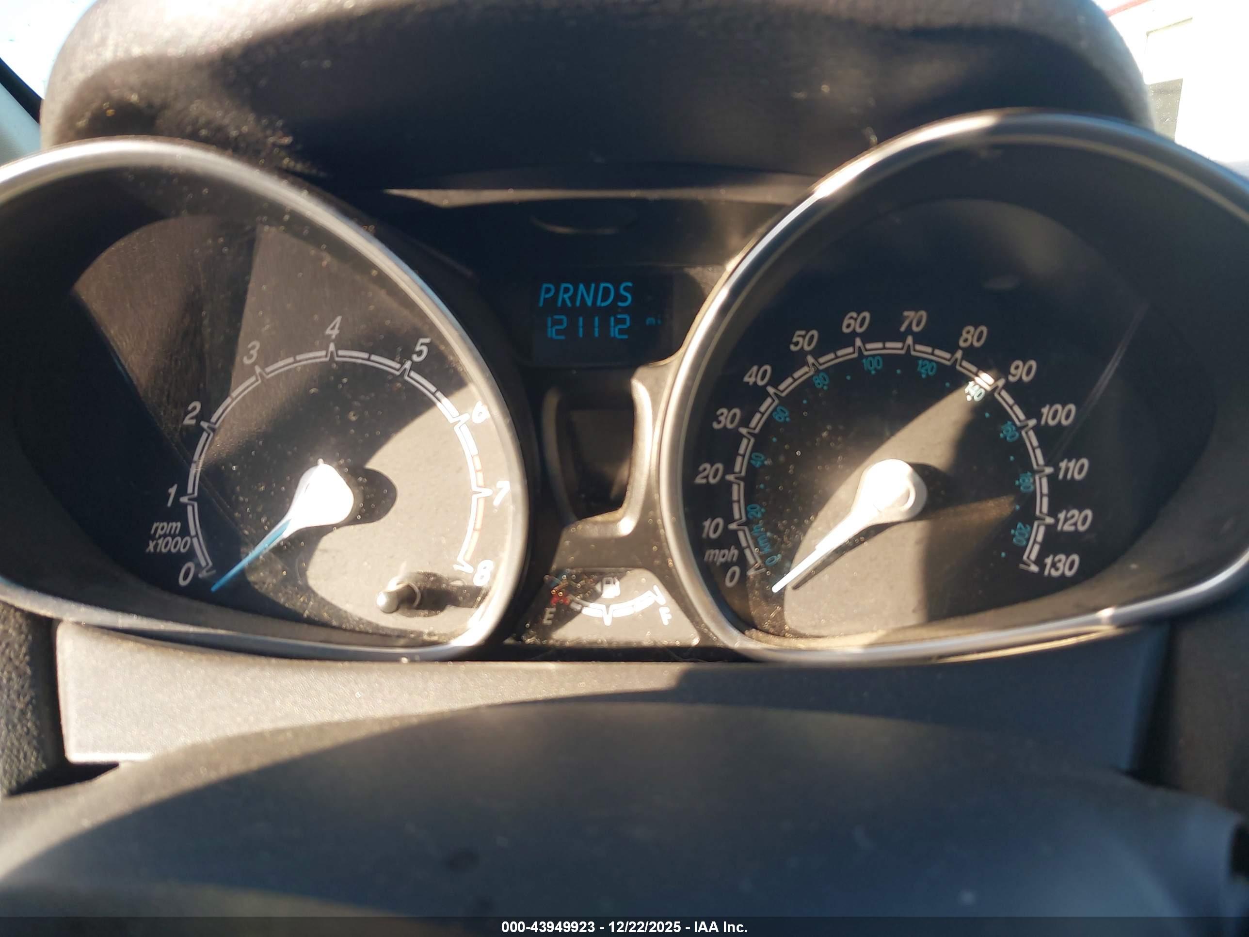 FORD FIESTA image 7