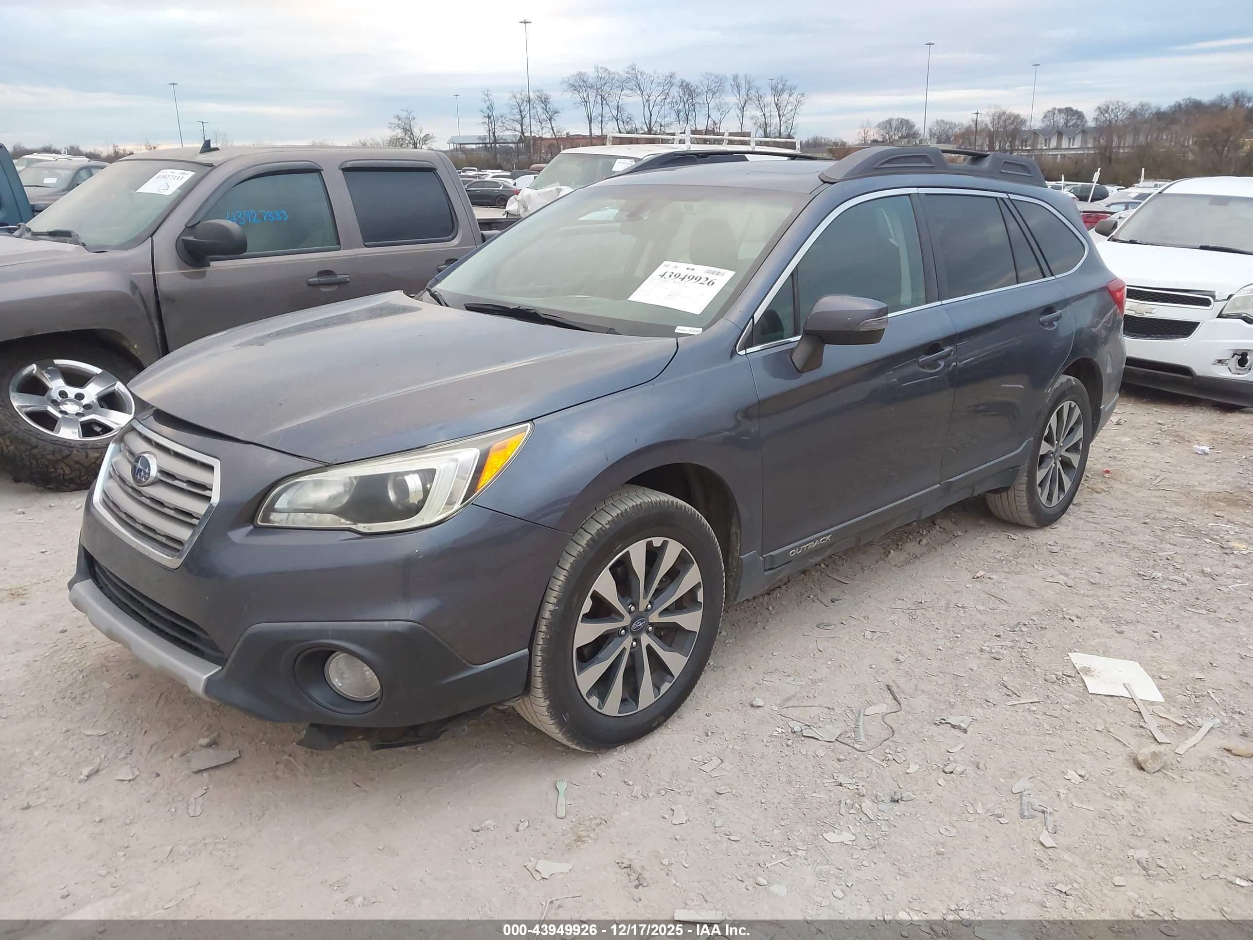 SUBARU OUTBACK image 2