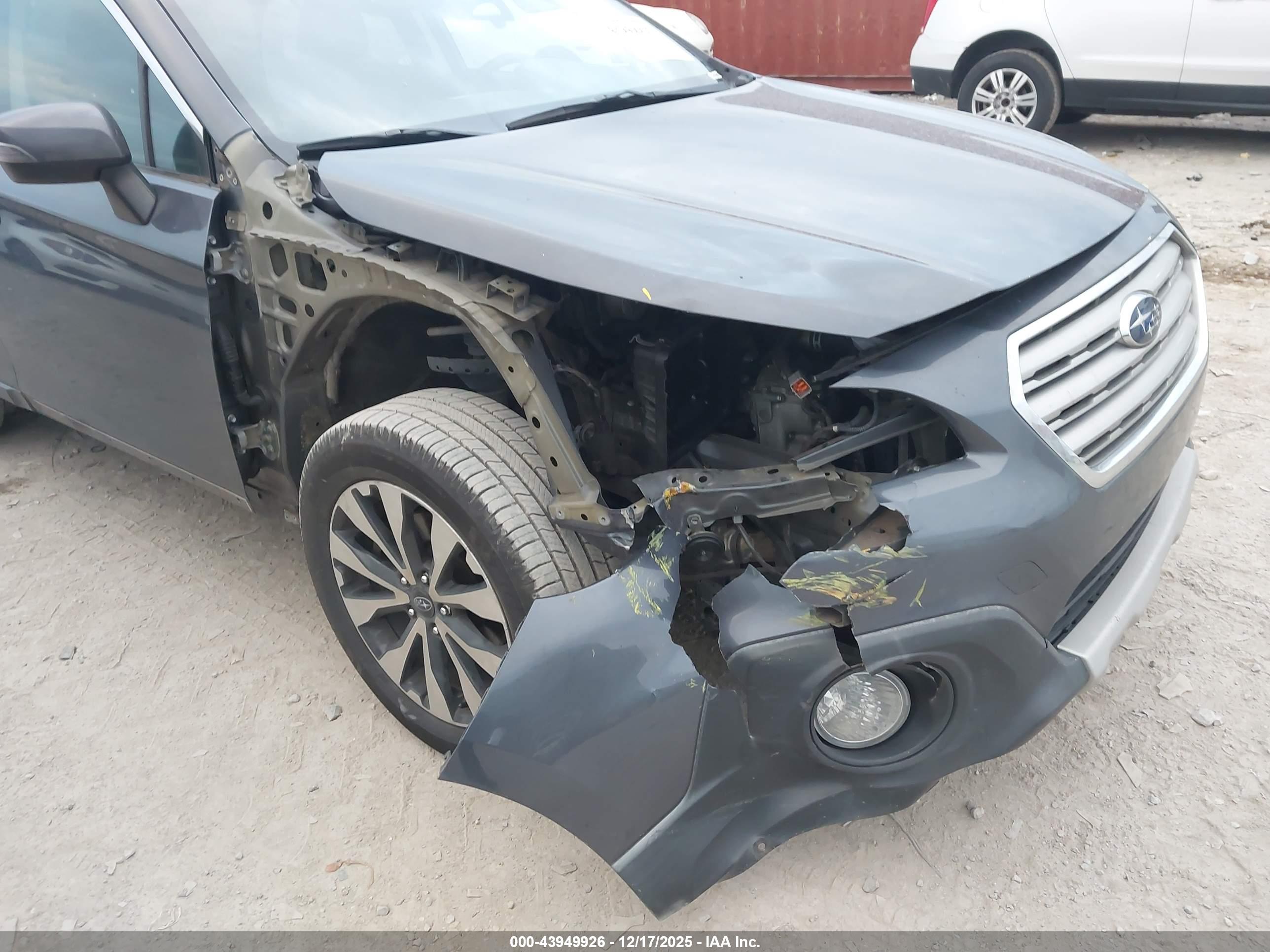 SUBARU OUTBACK image 6