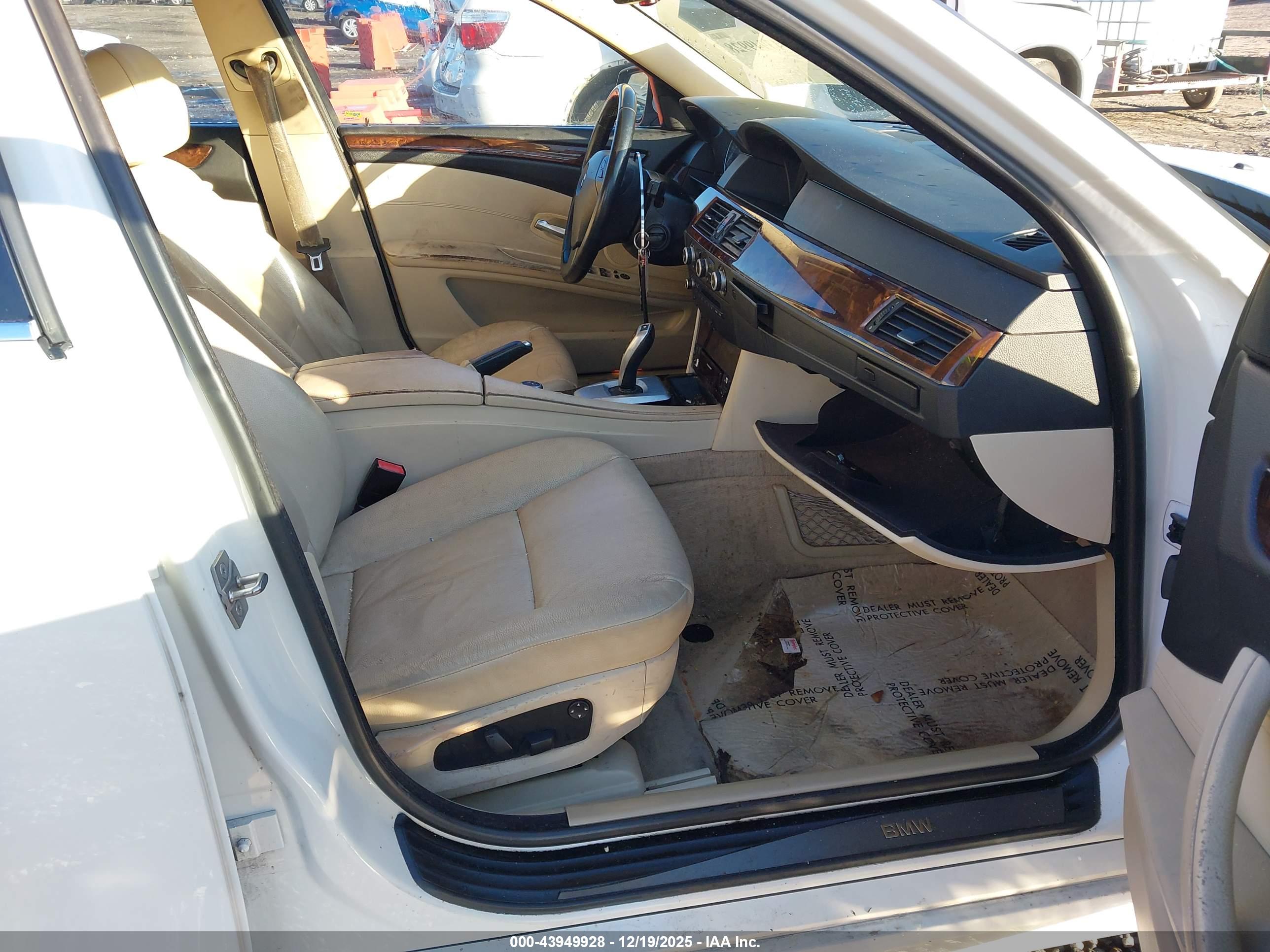 BMW 528I image 5