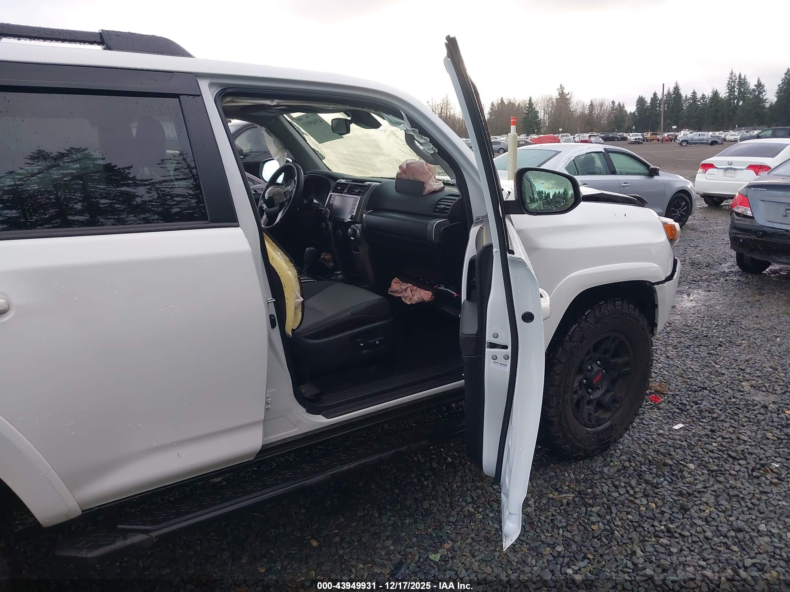 TOYOTA 4RUNNER image 5